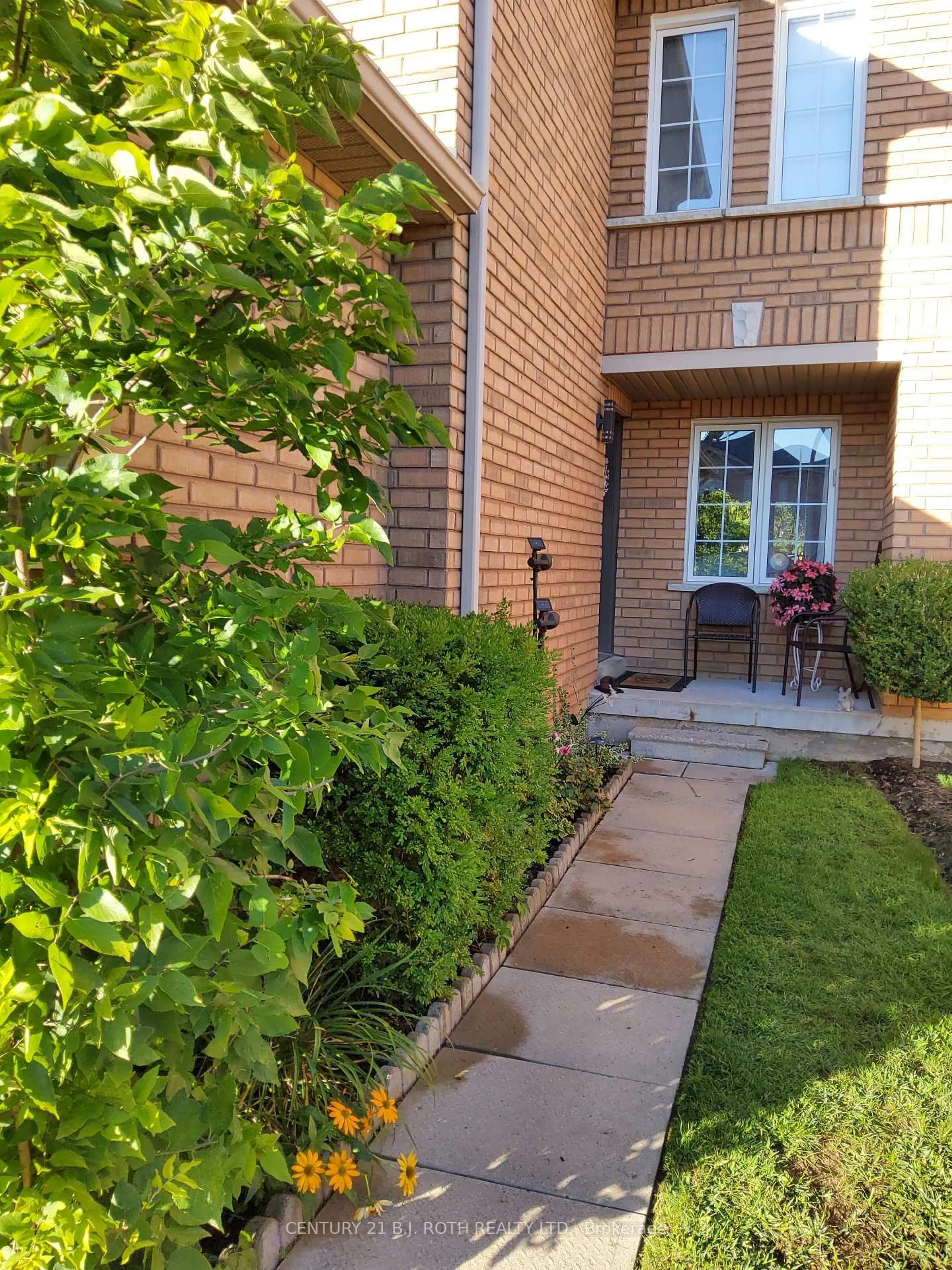 Patio, street for 3 Coleman Dr, Barrie Ontario L4N 0R5