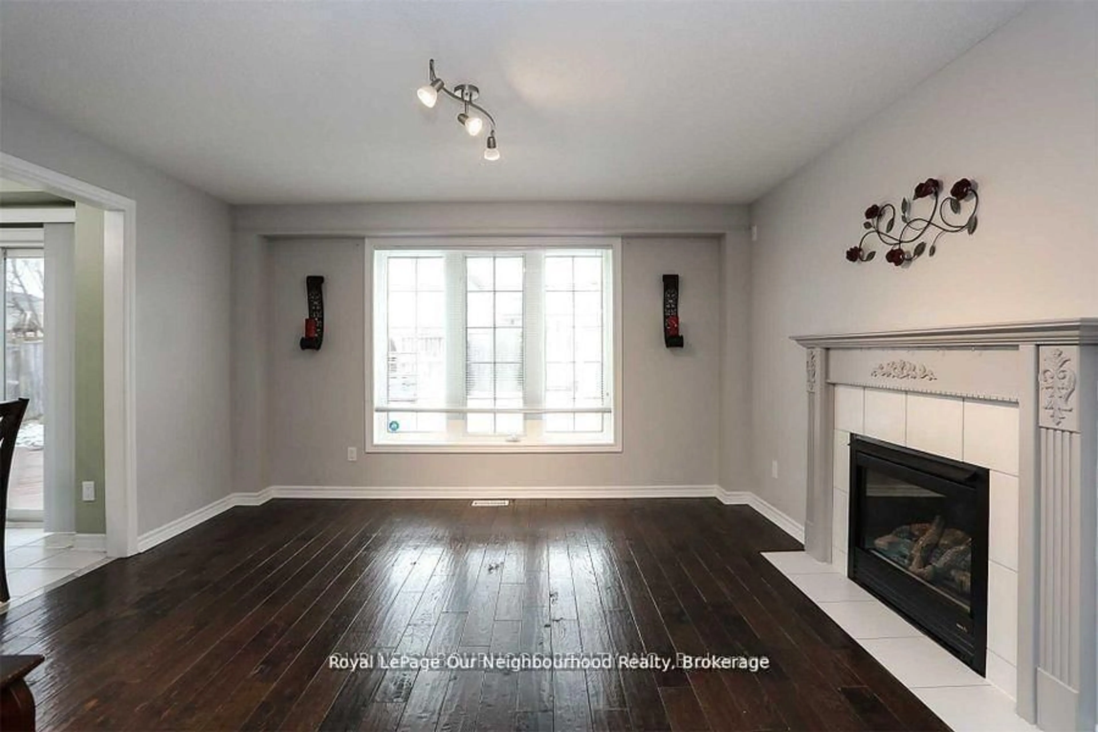 A pic of a room for 83 Cloughley Dr, Barrie Ontario L4N 9T8