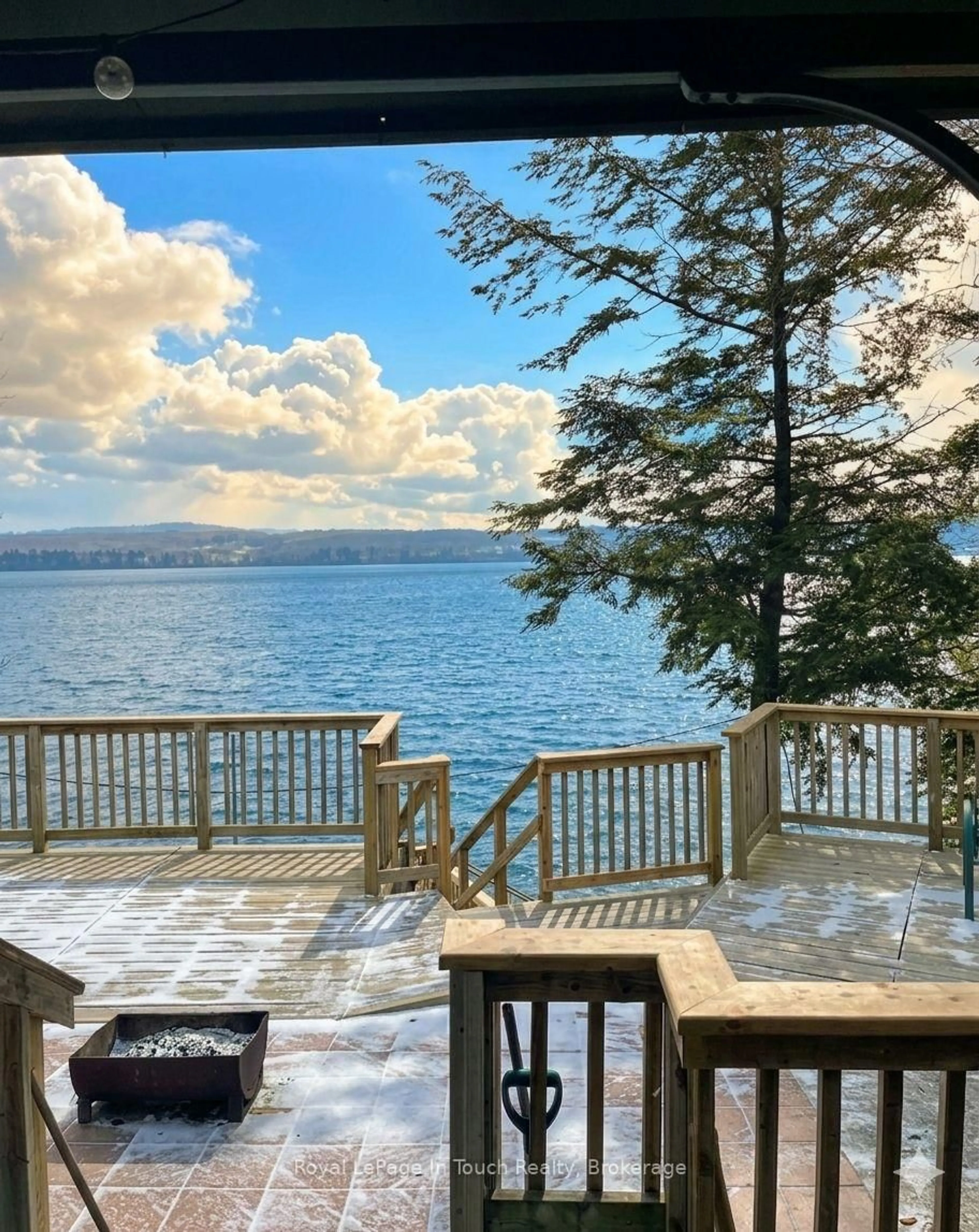 Patio, water/lake/river/ocean view for 10 Lakeshore Rd, Midland Ontario L4R 0B9