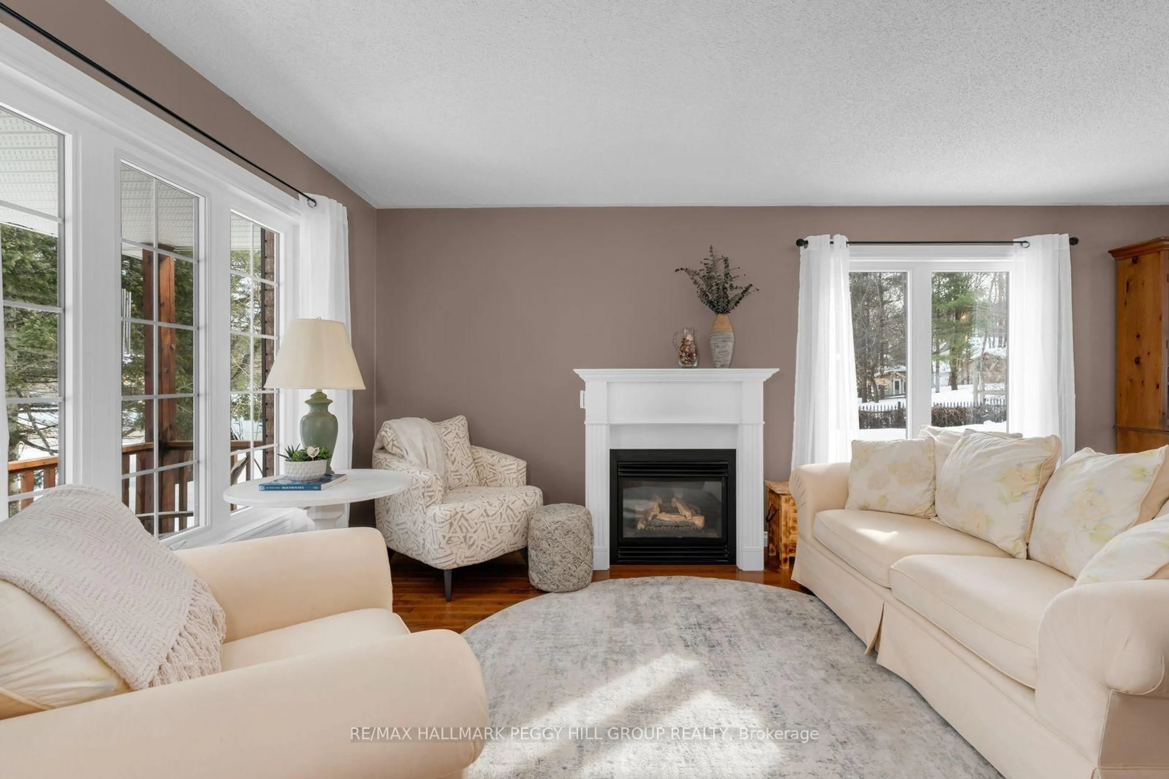 Living room with furniture, unknown for 5 Campbell Crt, Springwater Ontario L0L 1V0