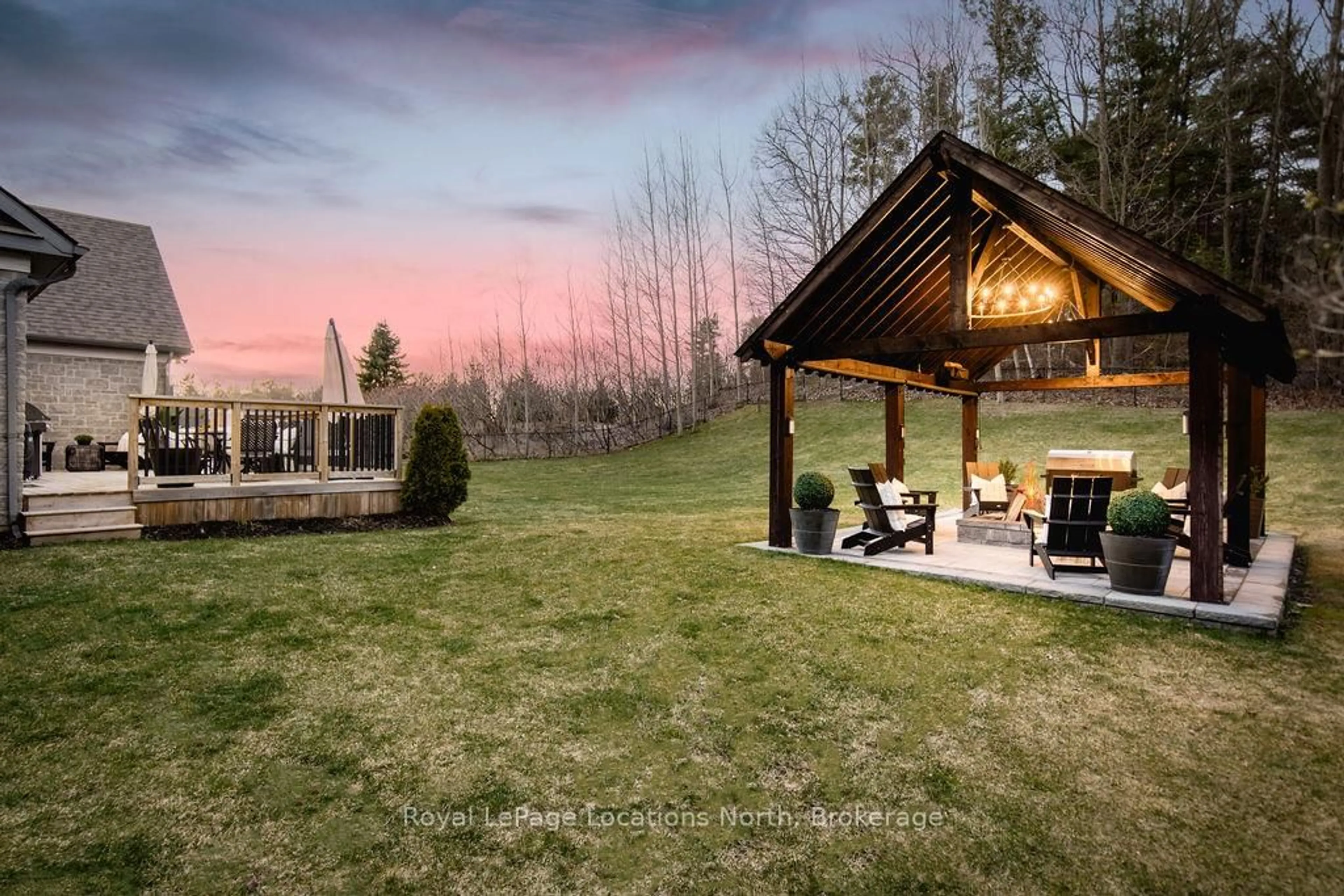 Patio, mountain view for 70 Wasaga Sands Dr, Wasaga Beach Ontario L9Z 1J4