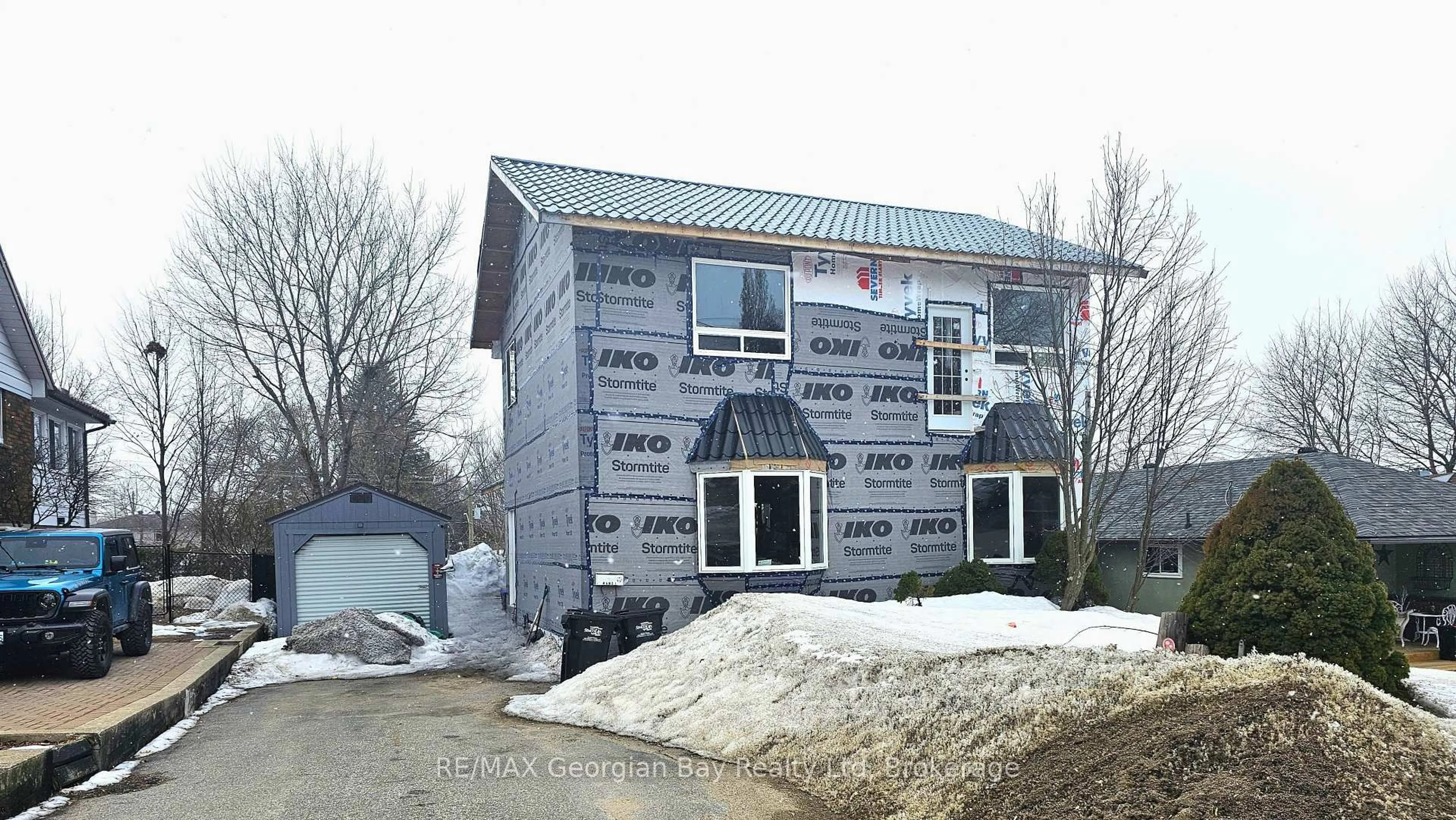 Home with vinyl exterior material, building for 540 Johnson St, Midland Ontario L4R 2Z2