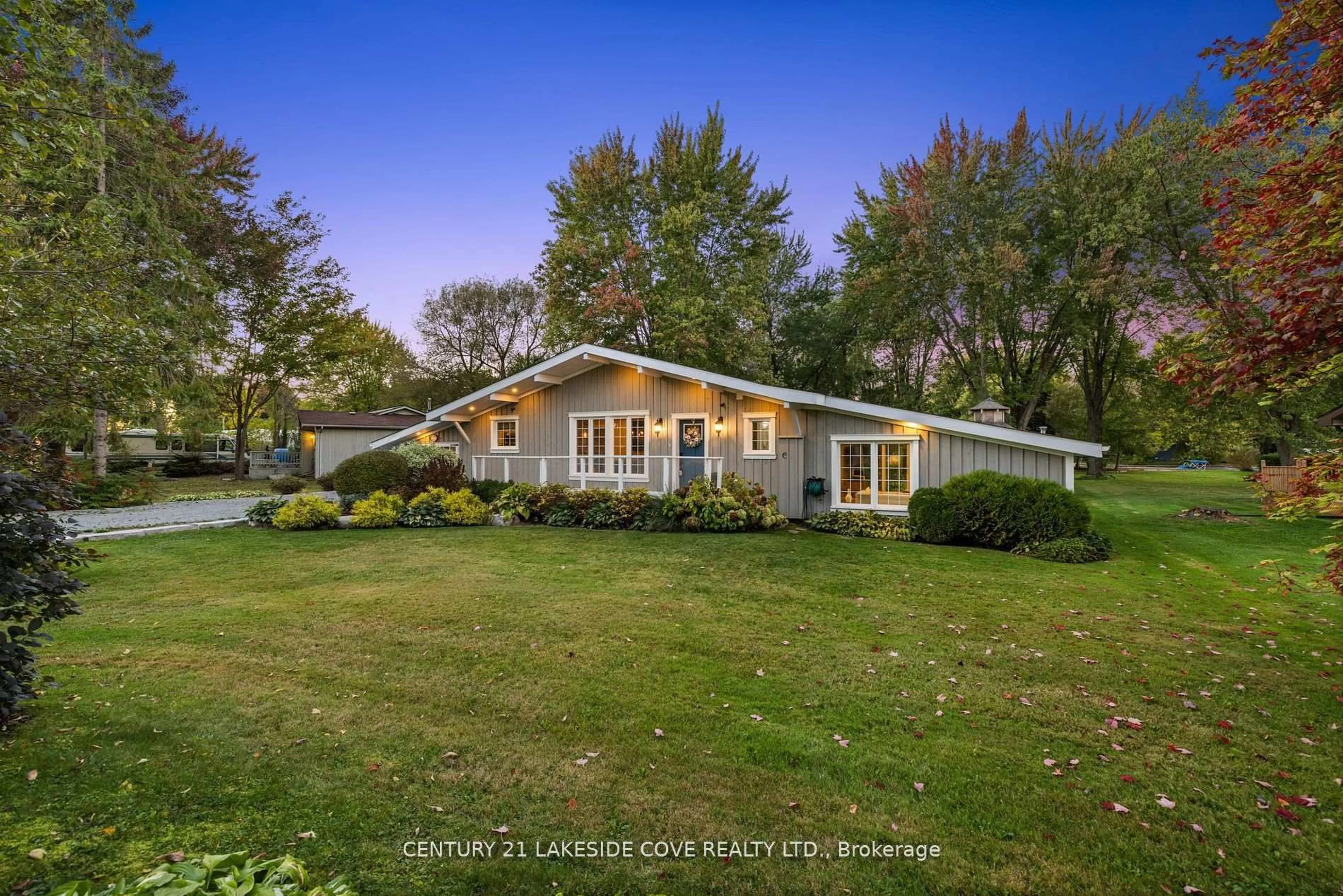 Home with vinyl exterior material, water/lake/river/ocean view for 27 Poplar Cres, Ramara Ontario L0K 1B0