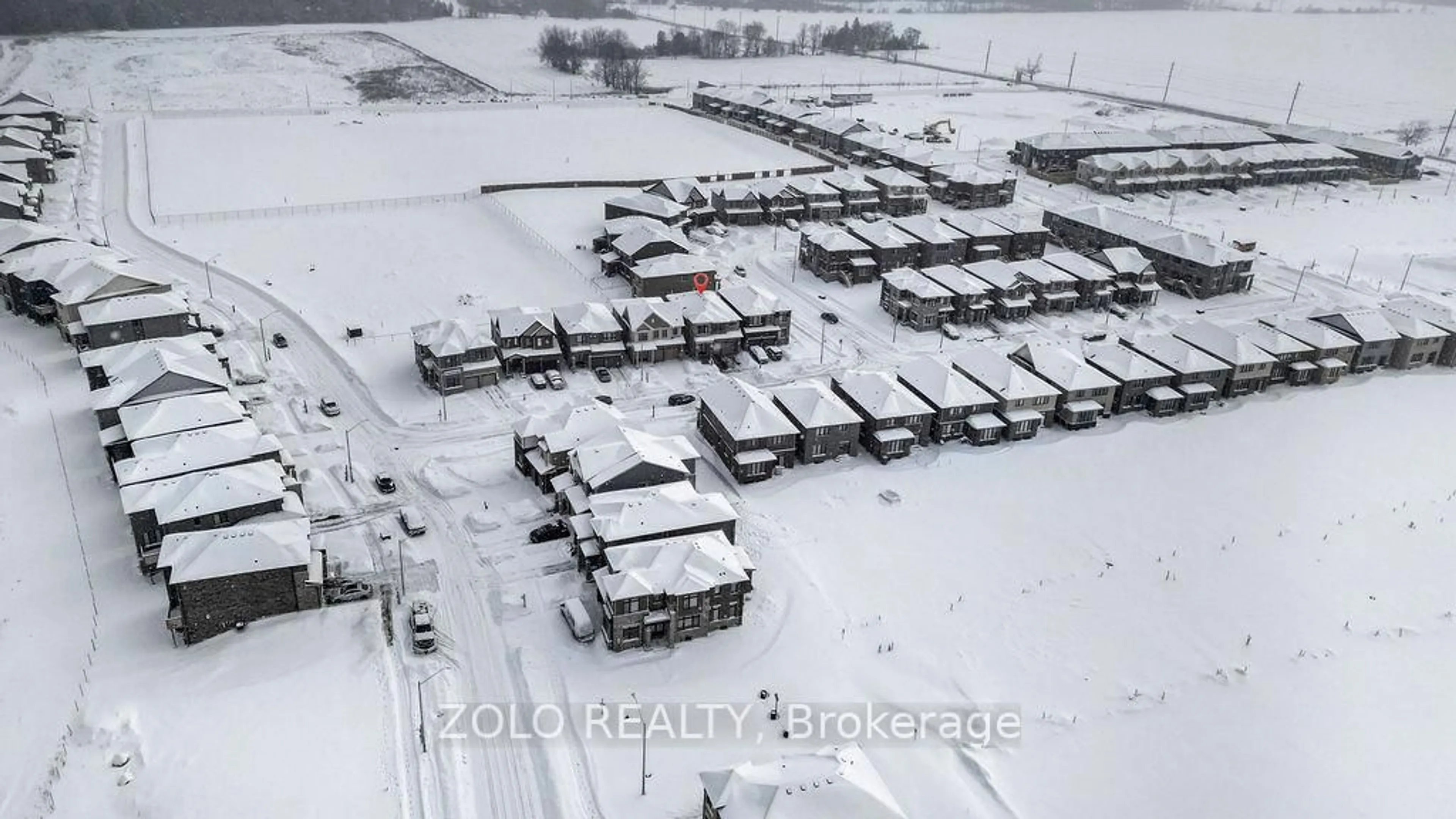 A pic from outside/outdoor area/front of a property/back of a property/a pic from drone, building for 23 Kingsbury Tr, Barrie Ontario L9J 0W8