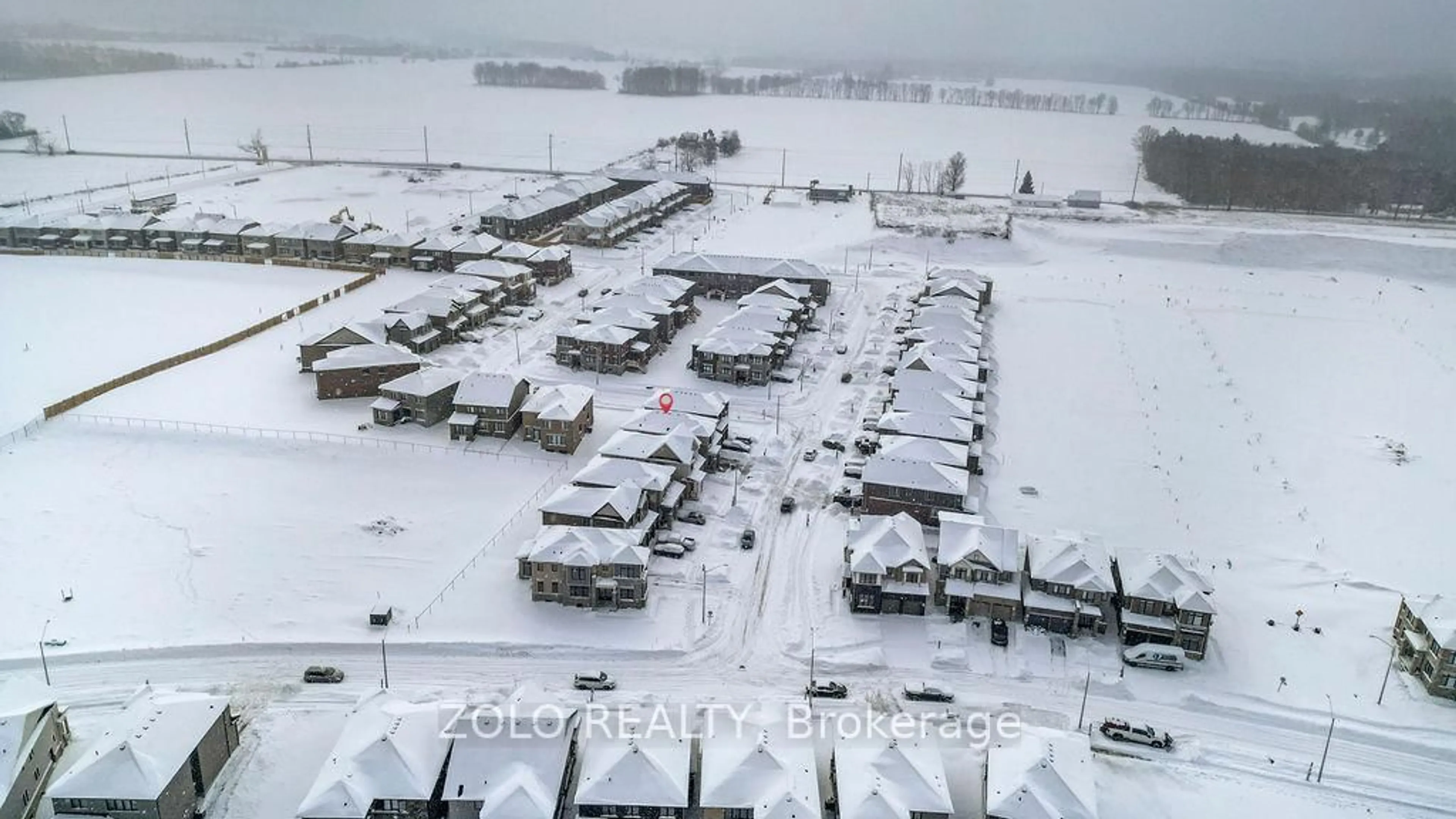 A pic from outside/outdoor area/front of a property/back of a property/a pic from drone, unknown for 23 Kingsbury Tr, Barrie Ontario L9J 0W8