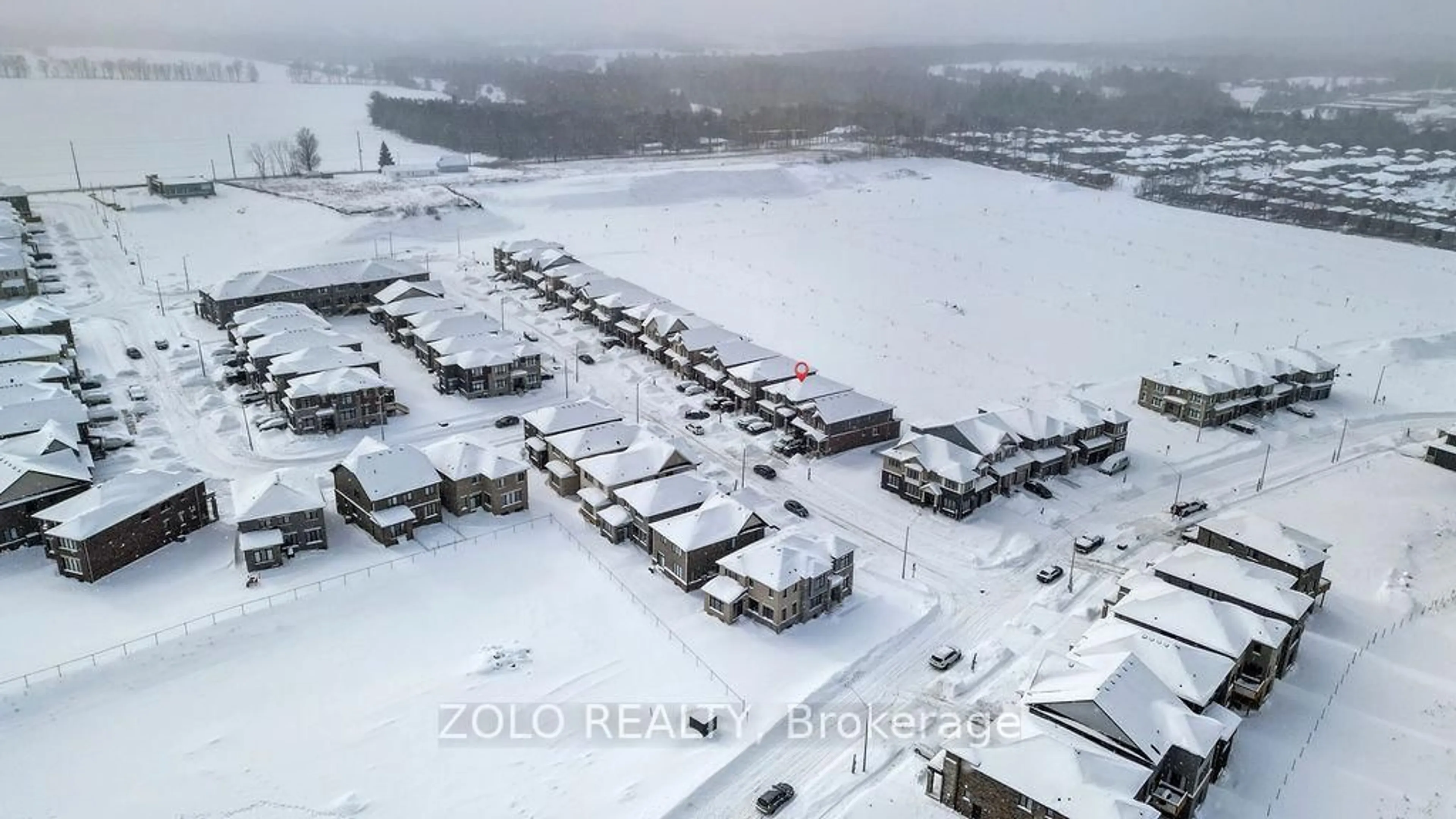 A pic from outside/outdoor area/front of a property/back of a property/a pic from drone, street for 23 Kingsbury Tr, Barrie Ontario L9J 0W8