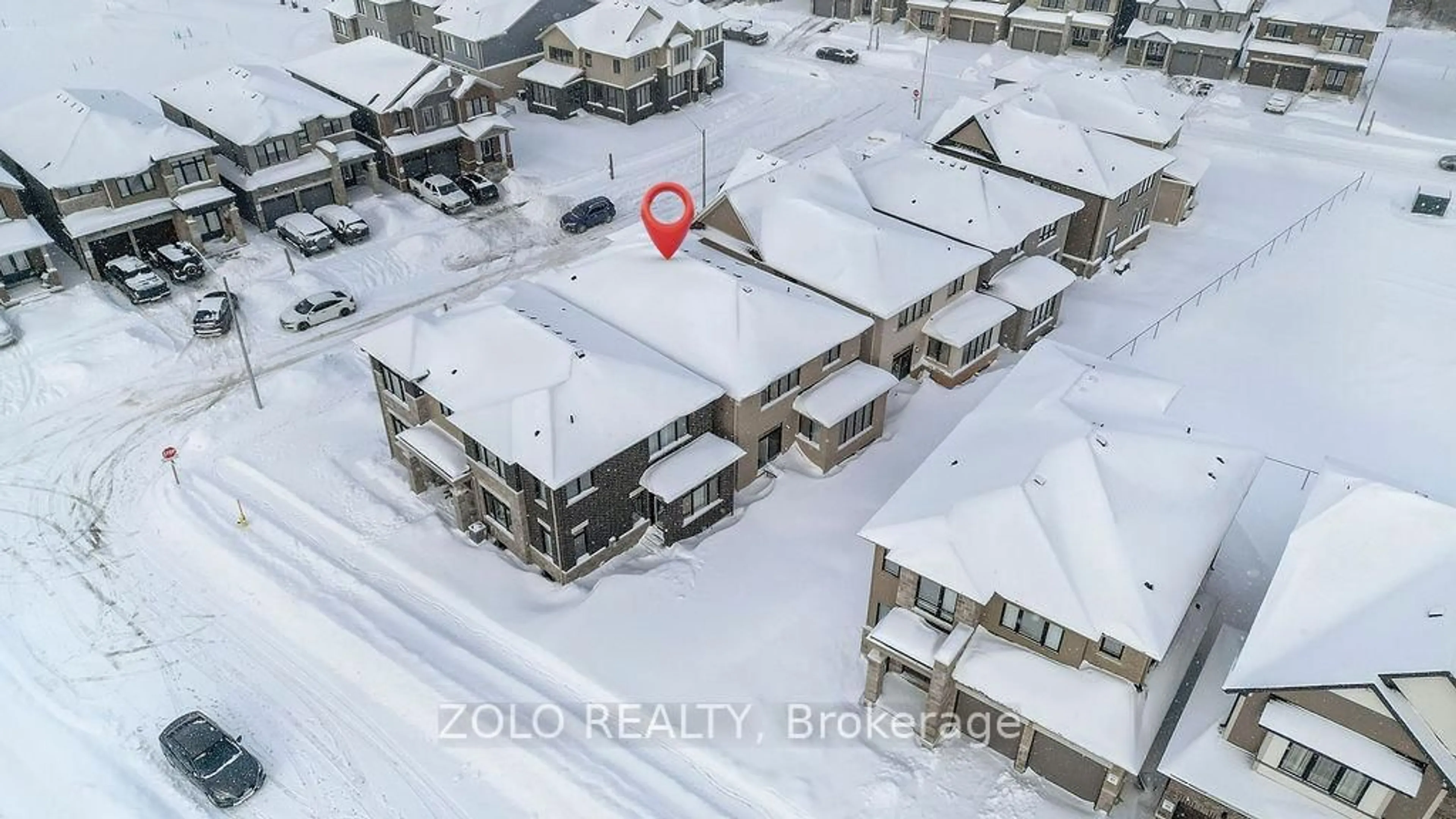 A pic from outside/outdoor area/front of a property/back of a property/a pic from drone, building for 23 Kingsbury Tr, Barrie Ontario L9J 0W8