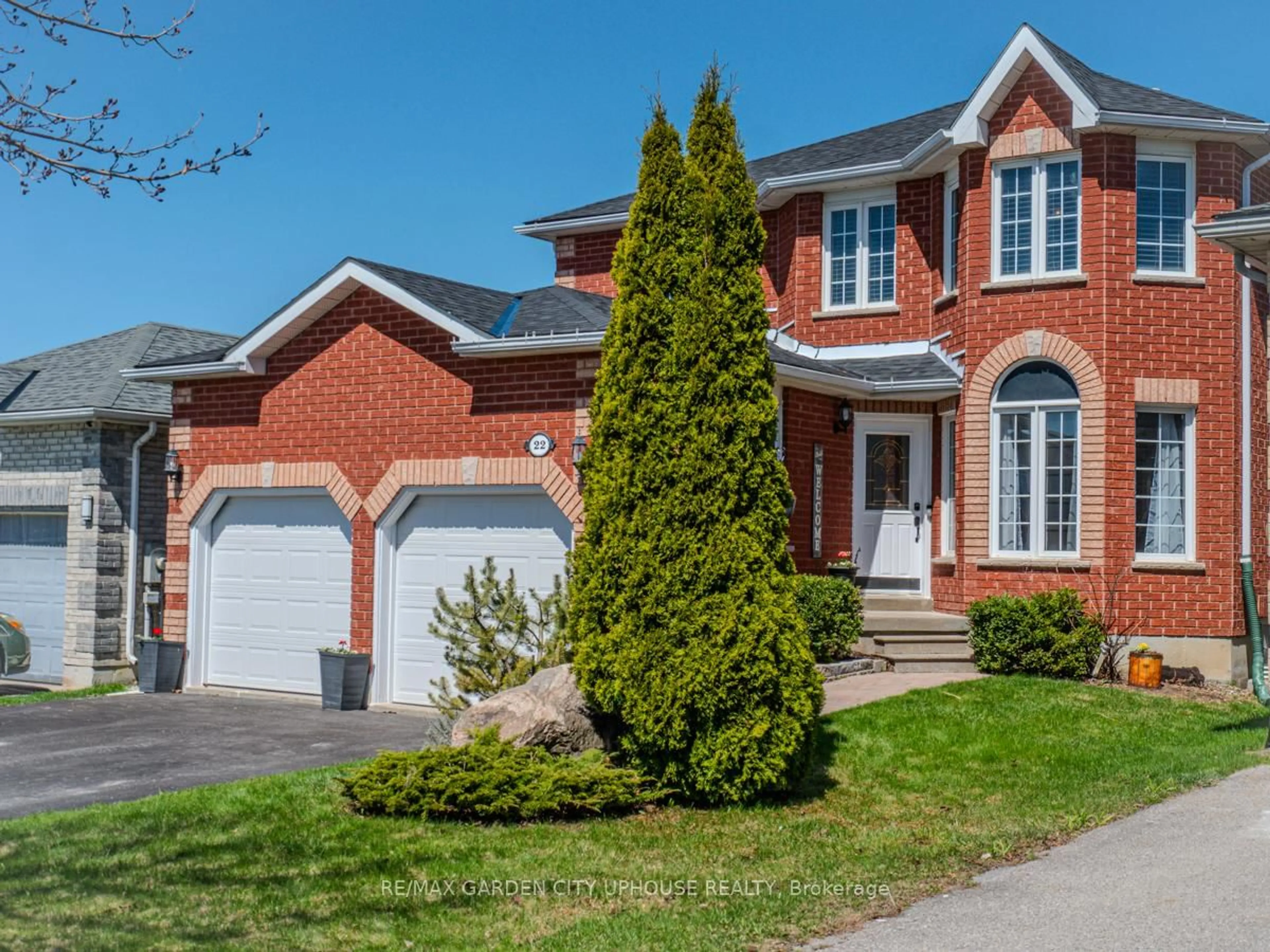 Home with brick exterior material, street for 22 Grace Cres, Barrie Ontario L4N 9S8