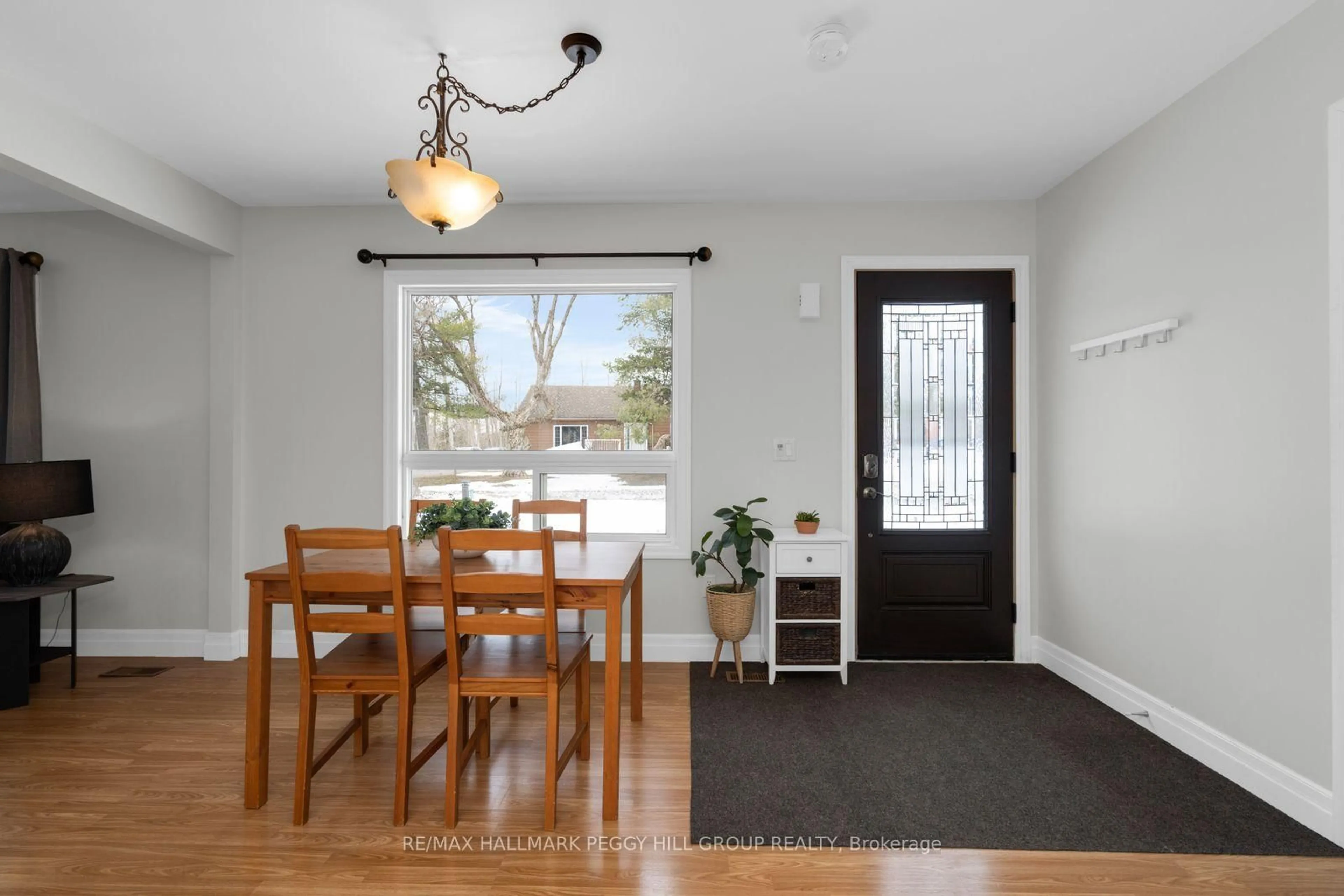 Dining room, wood/laminate floor for 5515 8 Line, Oro-Medonte Ontario L0K 1N0