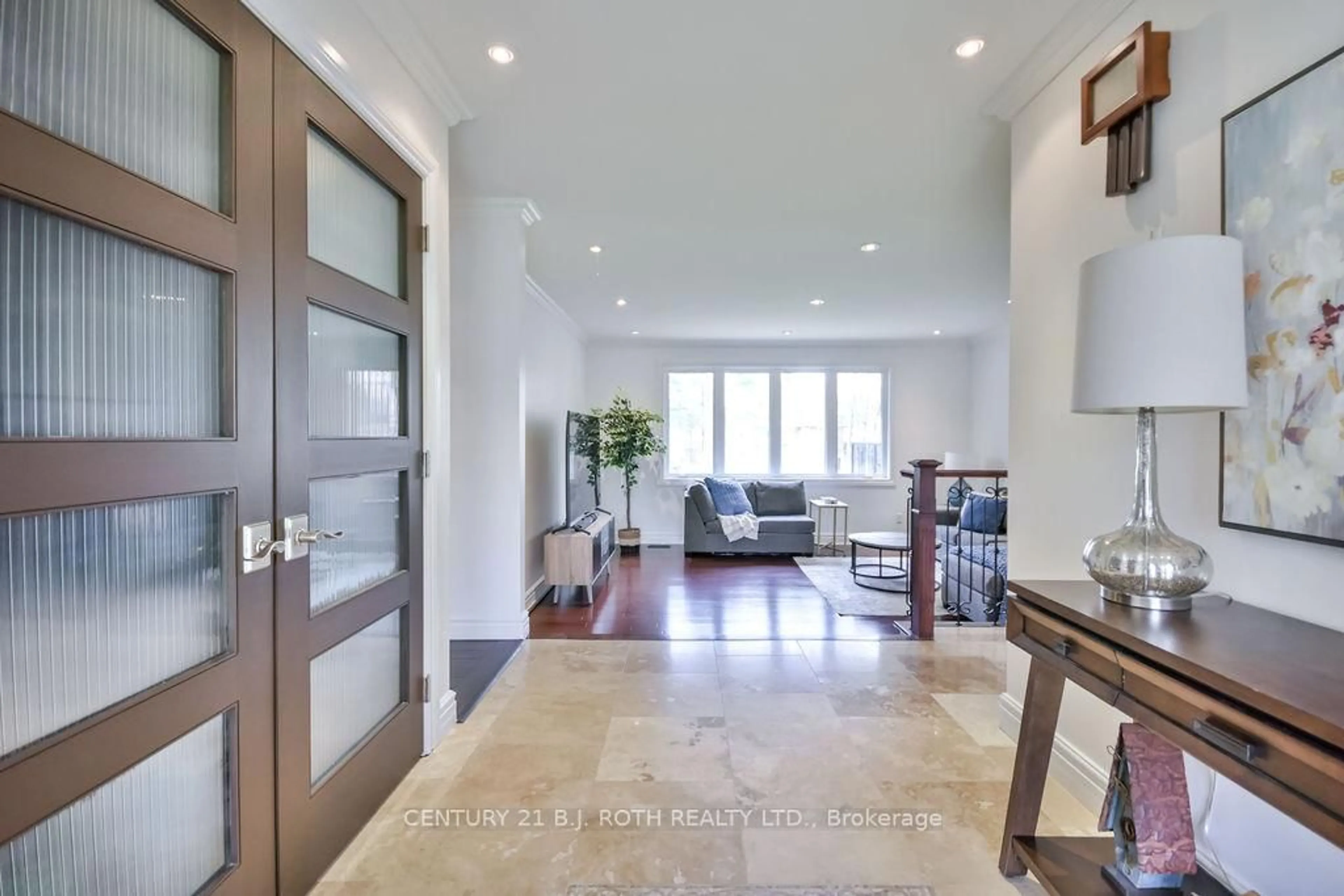 Indoor entryway for 12 Noraline Ave, Springwater Ontario L0L 1X1