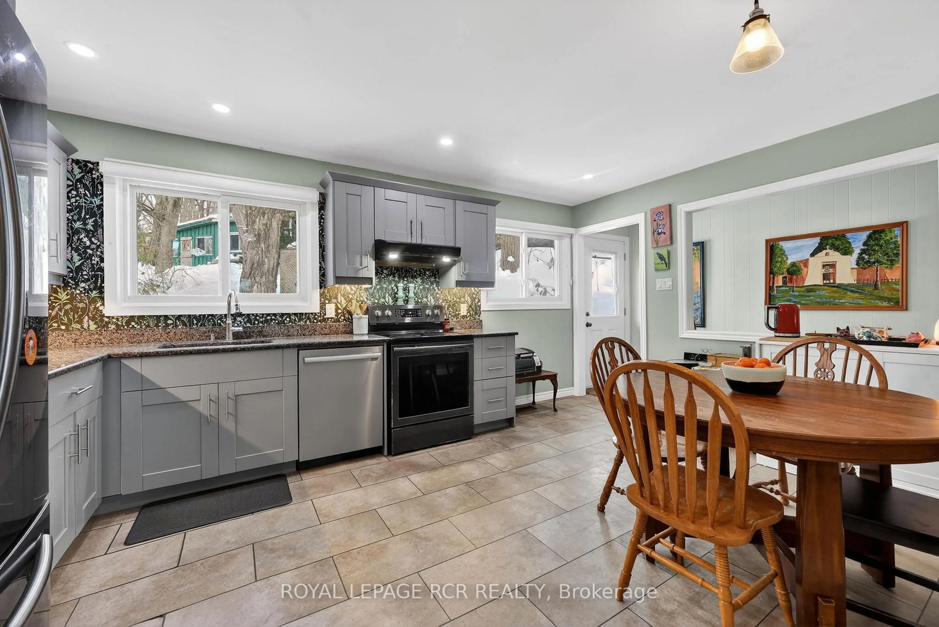 Open concept kitchen, ceramic/tile floor for 75 Hazel St, Tay Ontario L0K 2C0