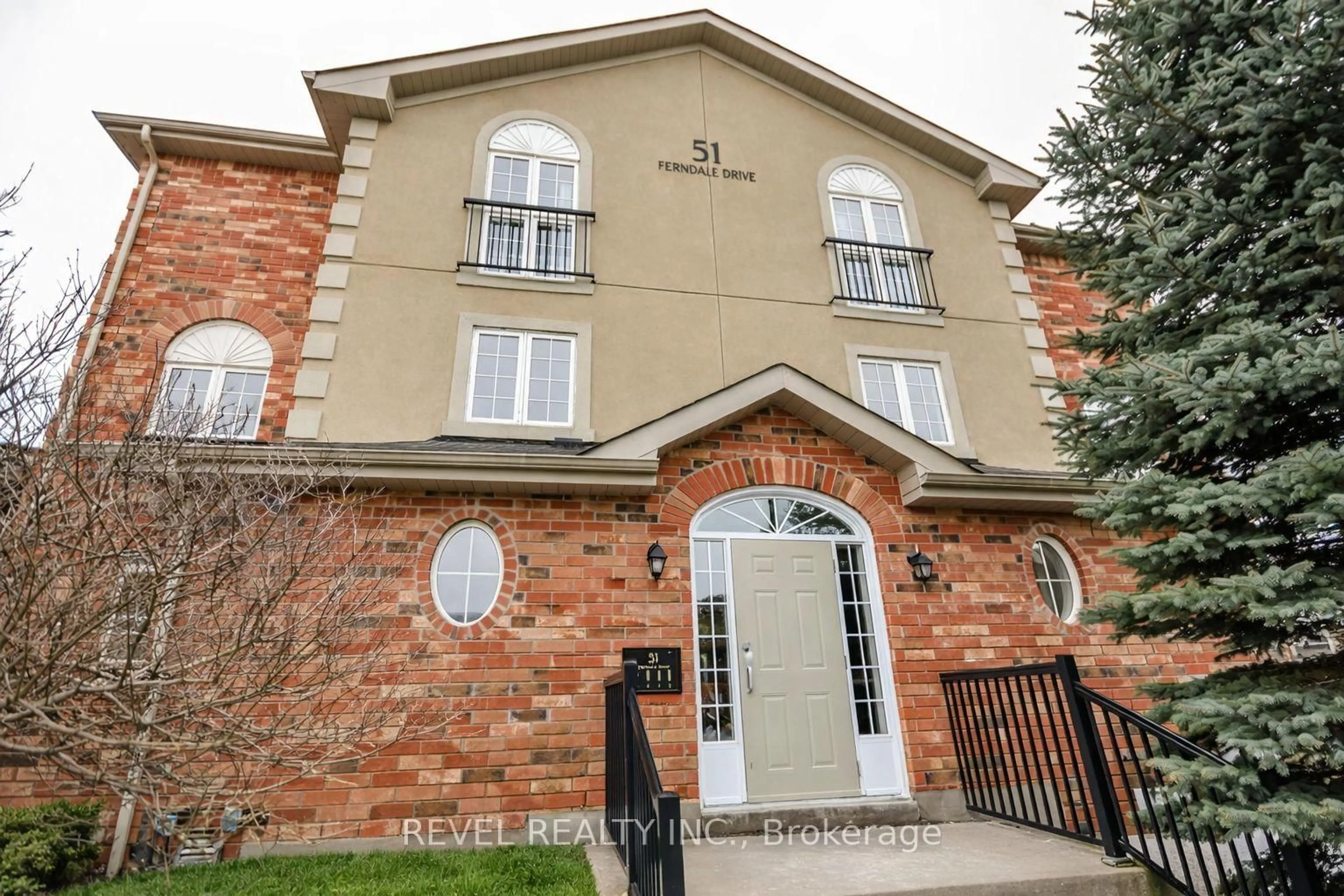 Home with brick exterior material, unknown for 51 Ferndale Dr #5, Barrie Ontario L4N 5W9