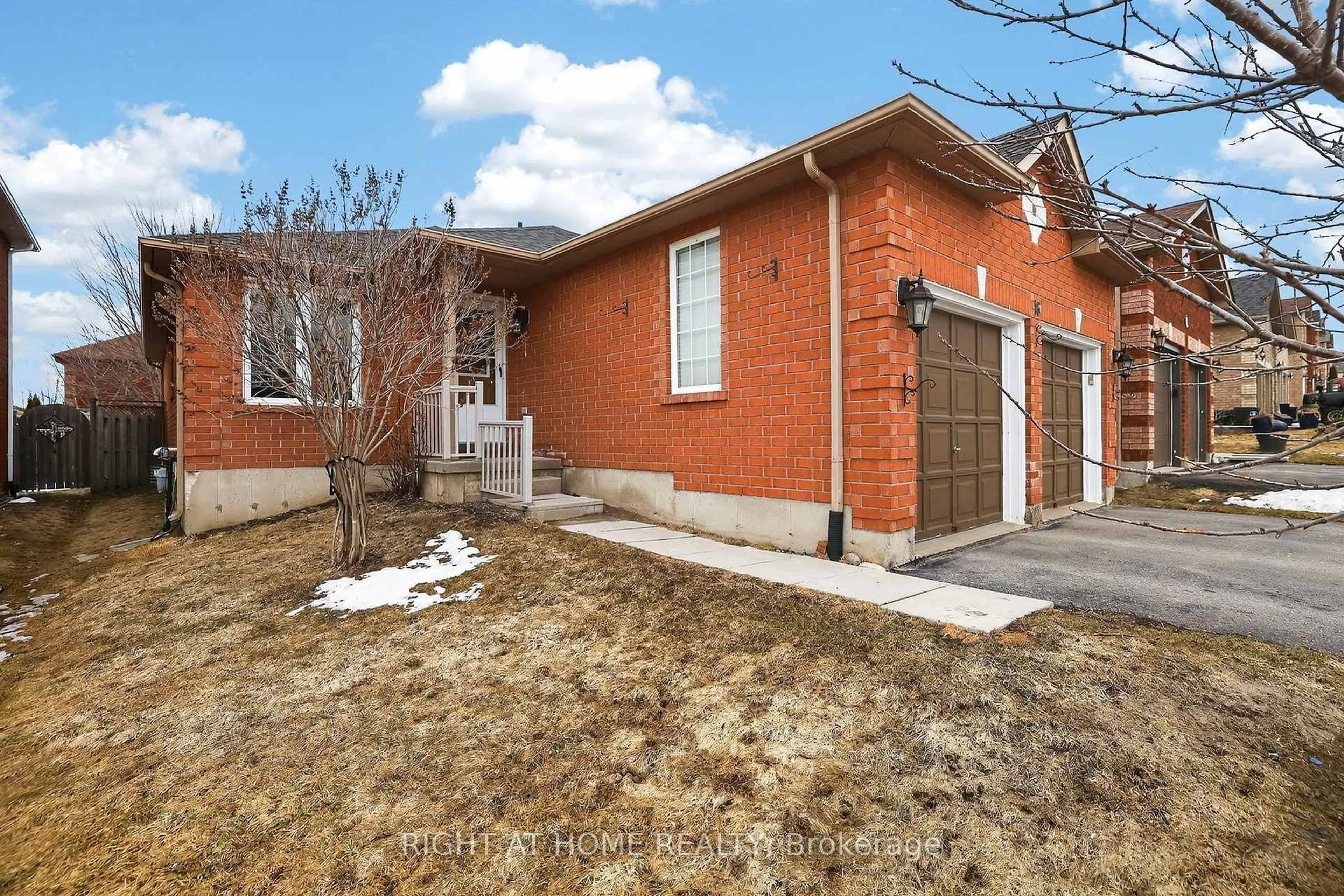 Home with brick exterior material, street for 16 Glenhill Dr, Barrie Ontario L4N 5X4