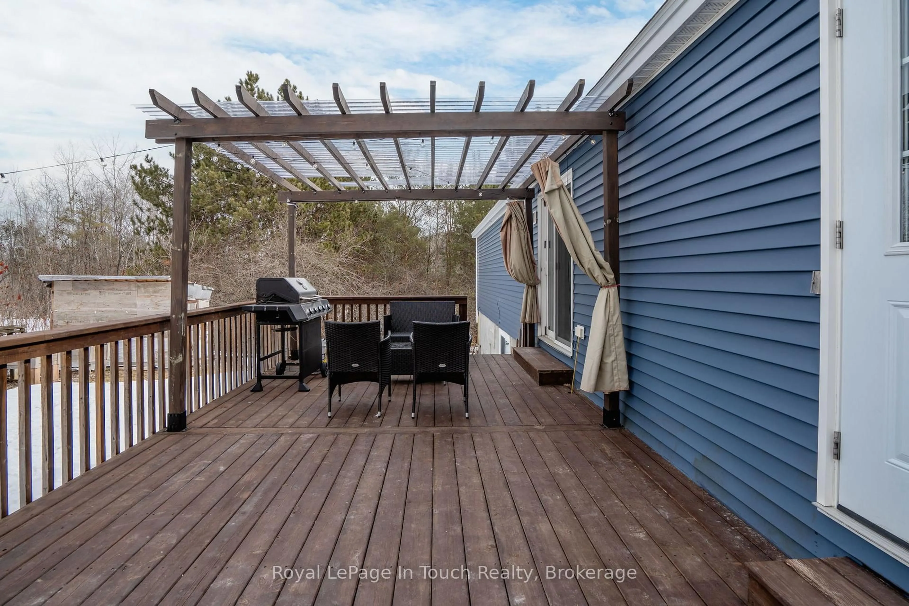 Patio, water/lake/river/ocean view for 9732 93 Highway, Midland Ontario L4R 4L9