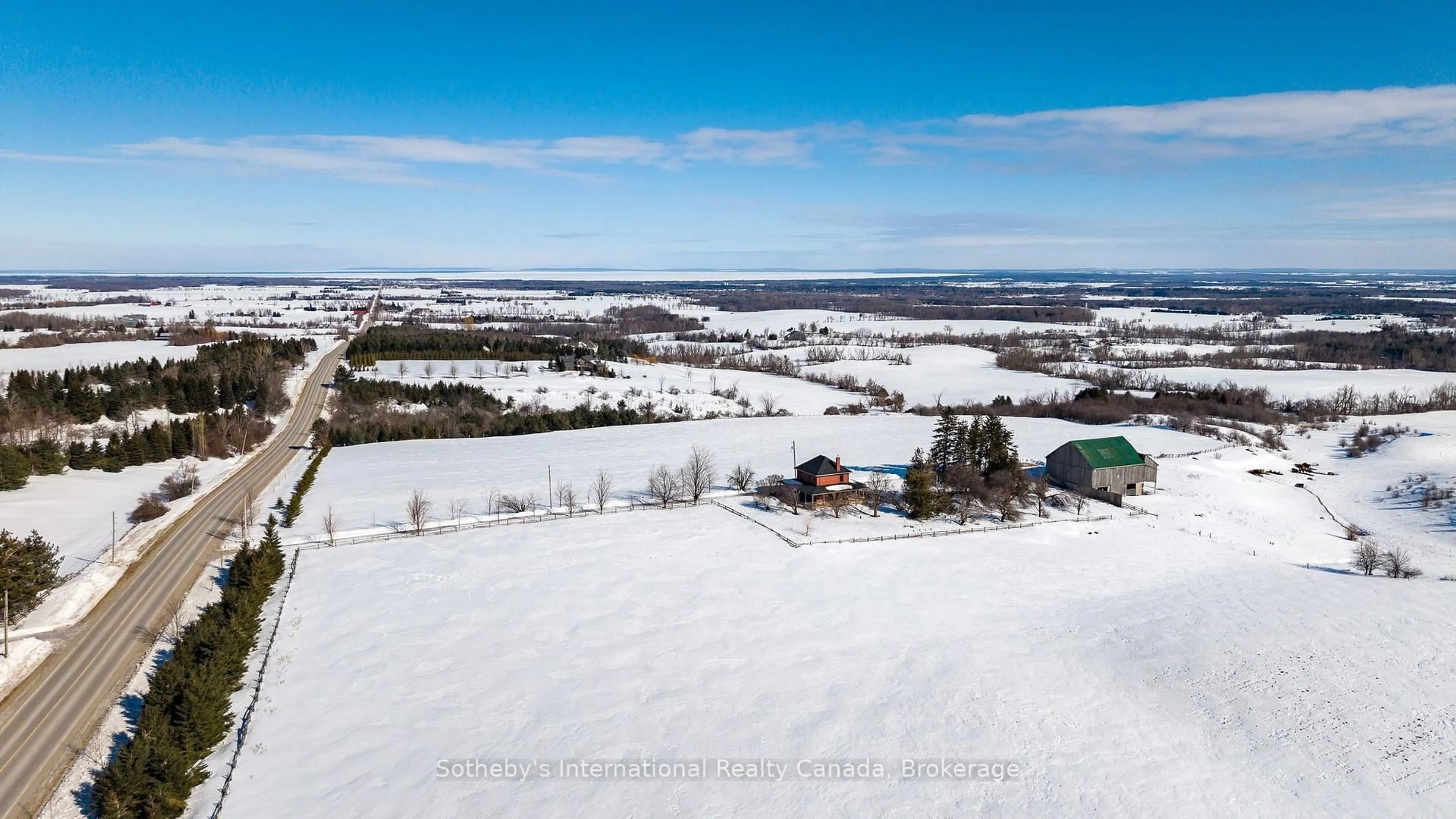 A pic from outside/outdoor area/front of a property/back of a property/a pic from drone, mountain view for 1943 Fairgrounds Rd, Clearview Ontario L0M 1G0