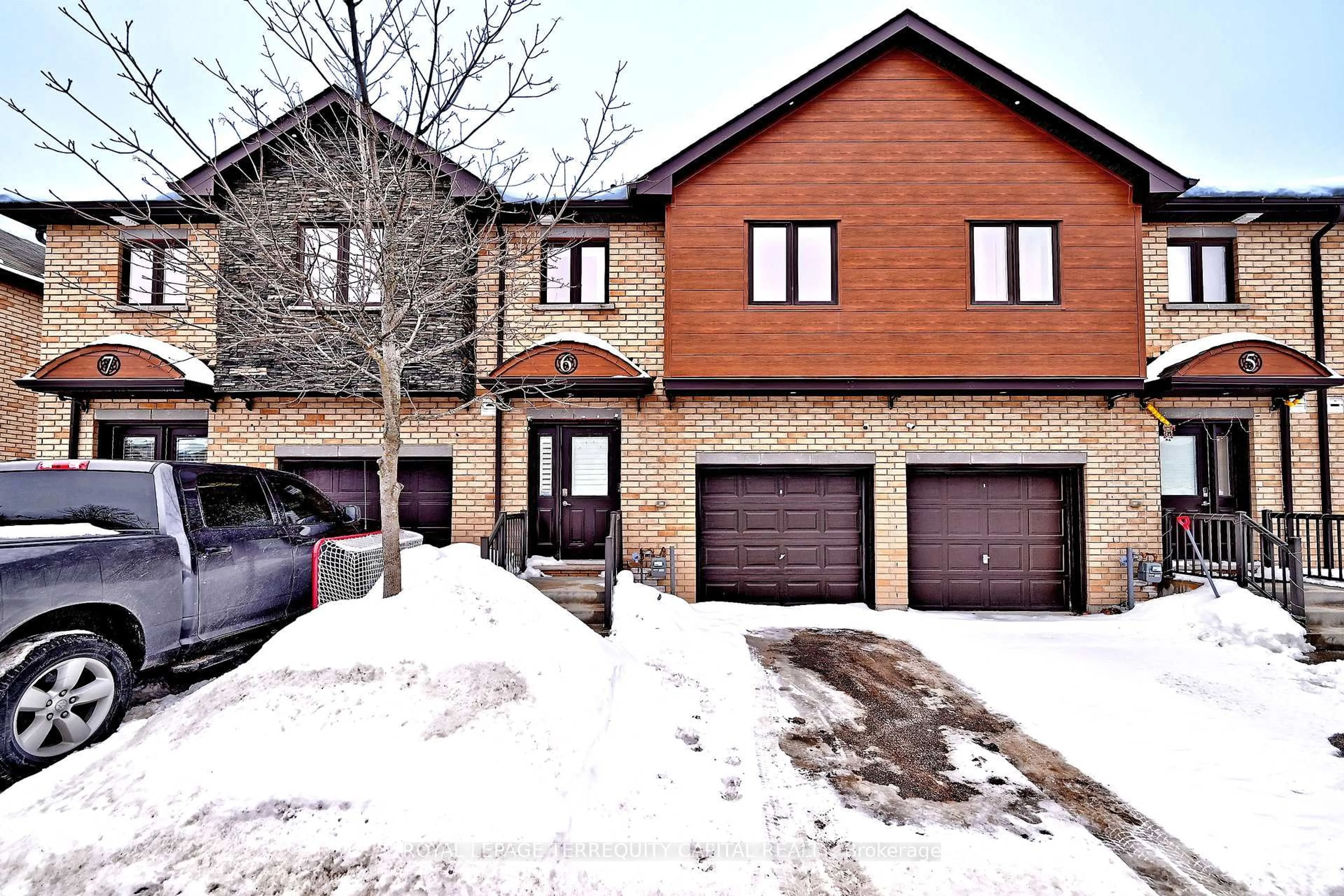 Home with brick exterior material, street for 29 Madelaine Dr #6, Barrie Ontario L9J 0G8