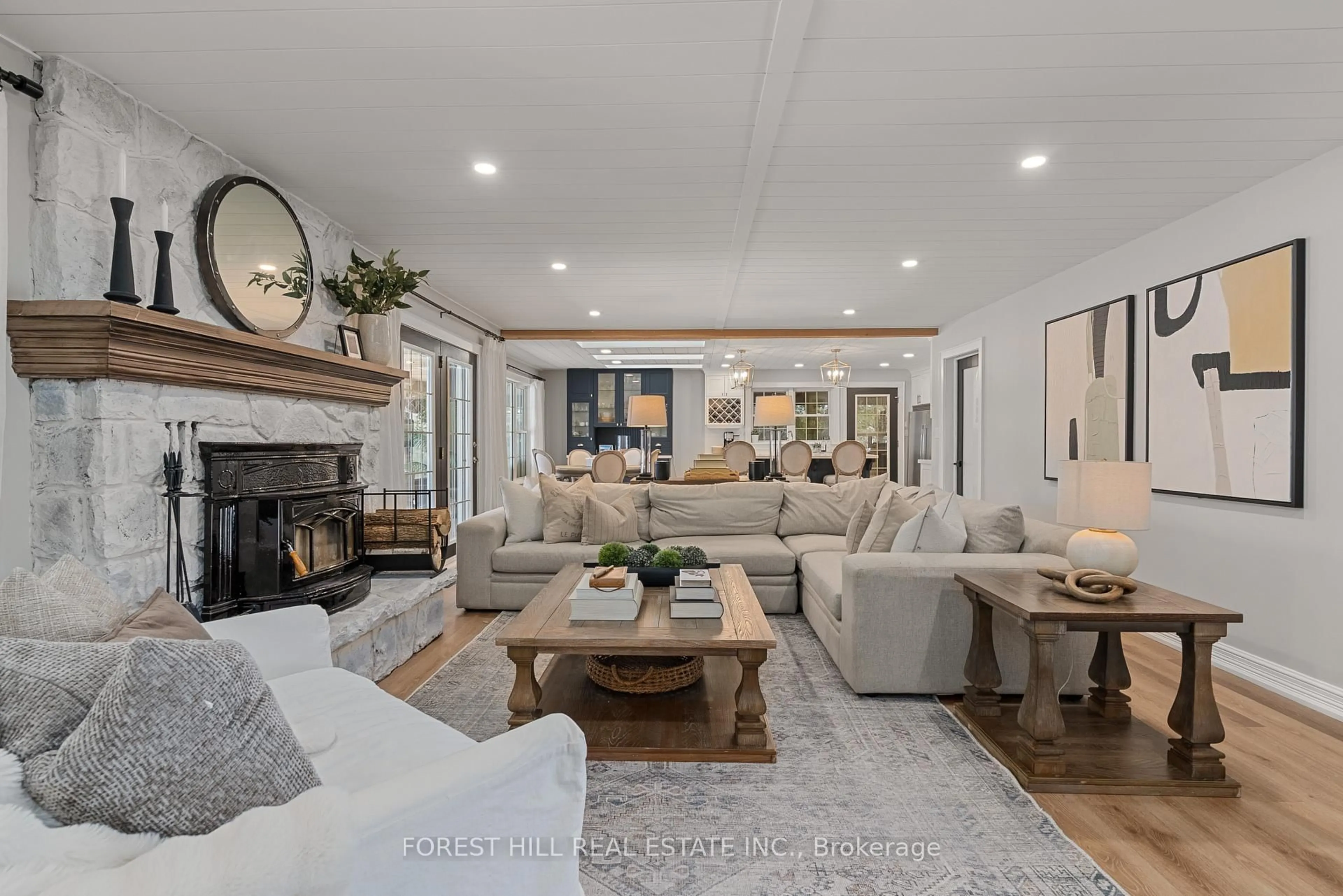 Living room with furniture, unknown for 3708 PORTAGE BAY Rd, Ramara Ontario L0K 2B0