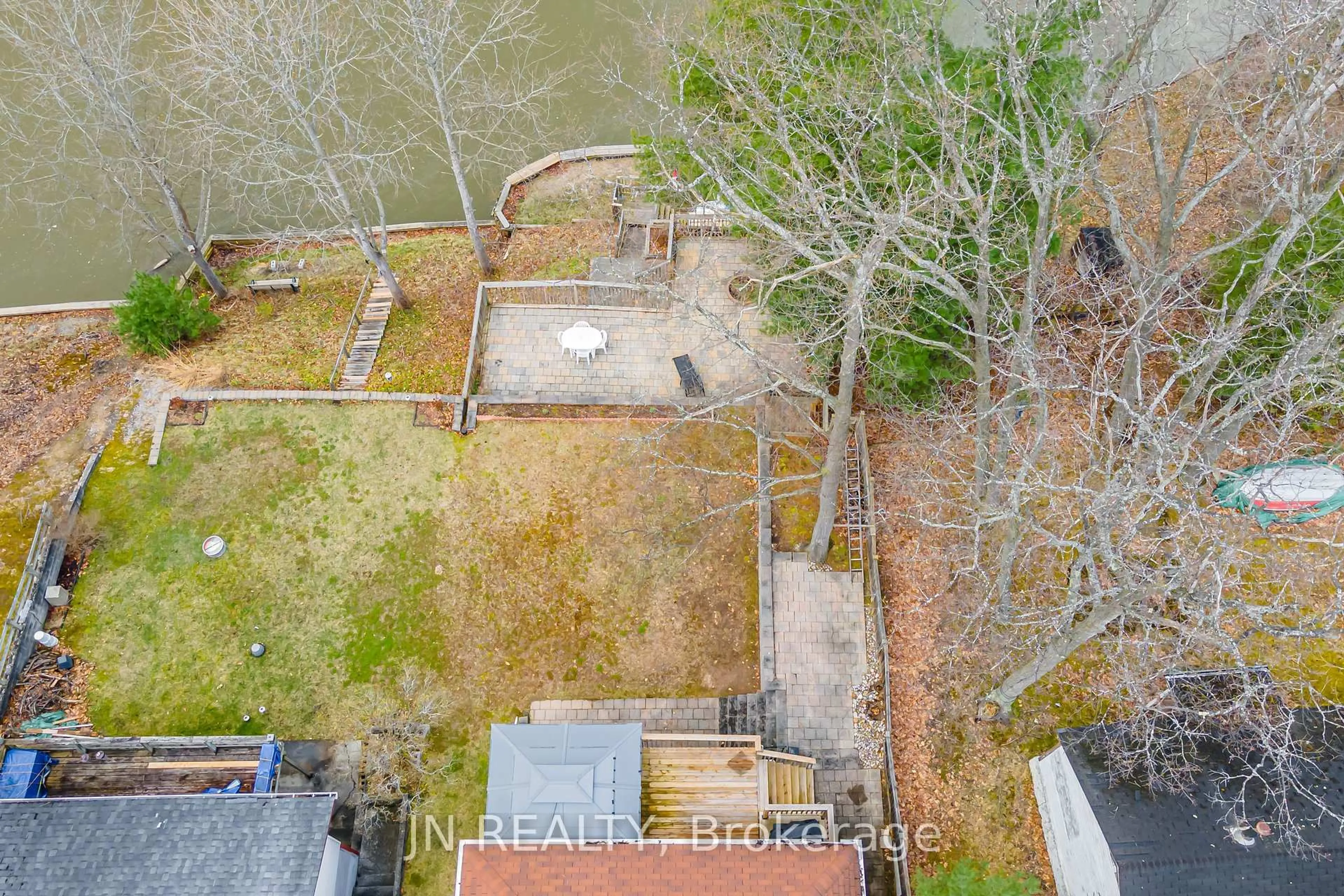 A pic from outside/outdoor area/front of a property/back of a property/a pic from drone, water/lake/river/ocean view for 322 Oxbow Park Dr, Wasaga Beach Ontario L9Z 2V6