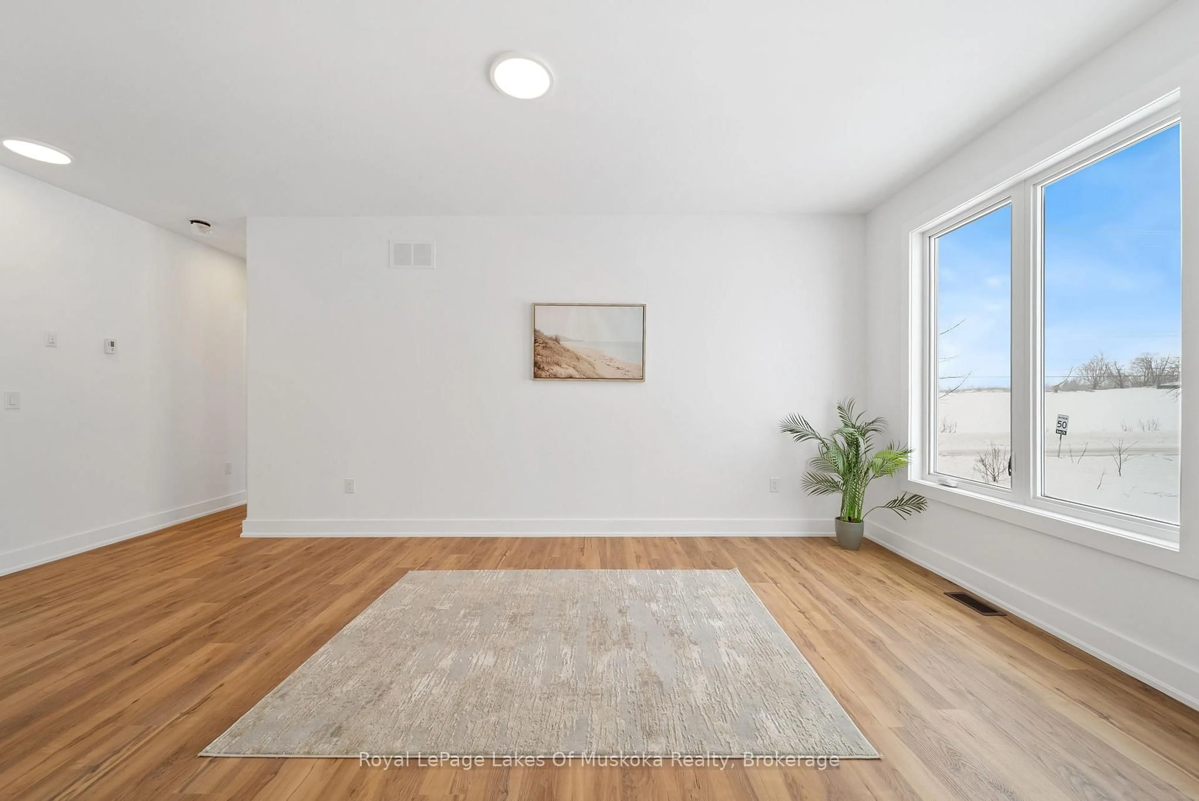 A pic of a room for 1 Meadow Acres Rd, Oro-Medonte Ontario L0K 2G1