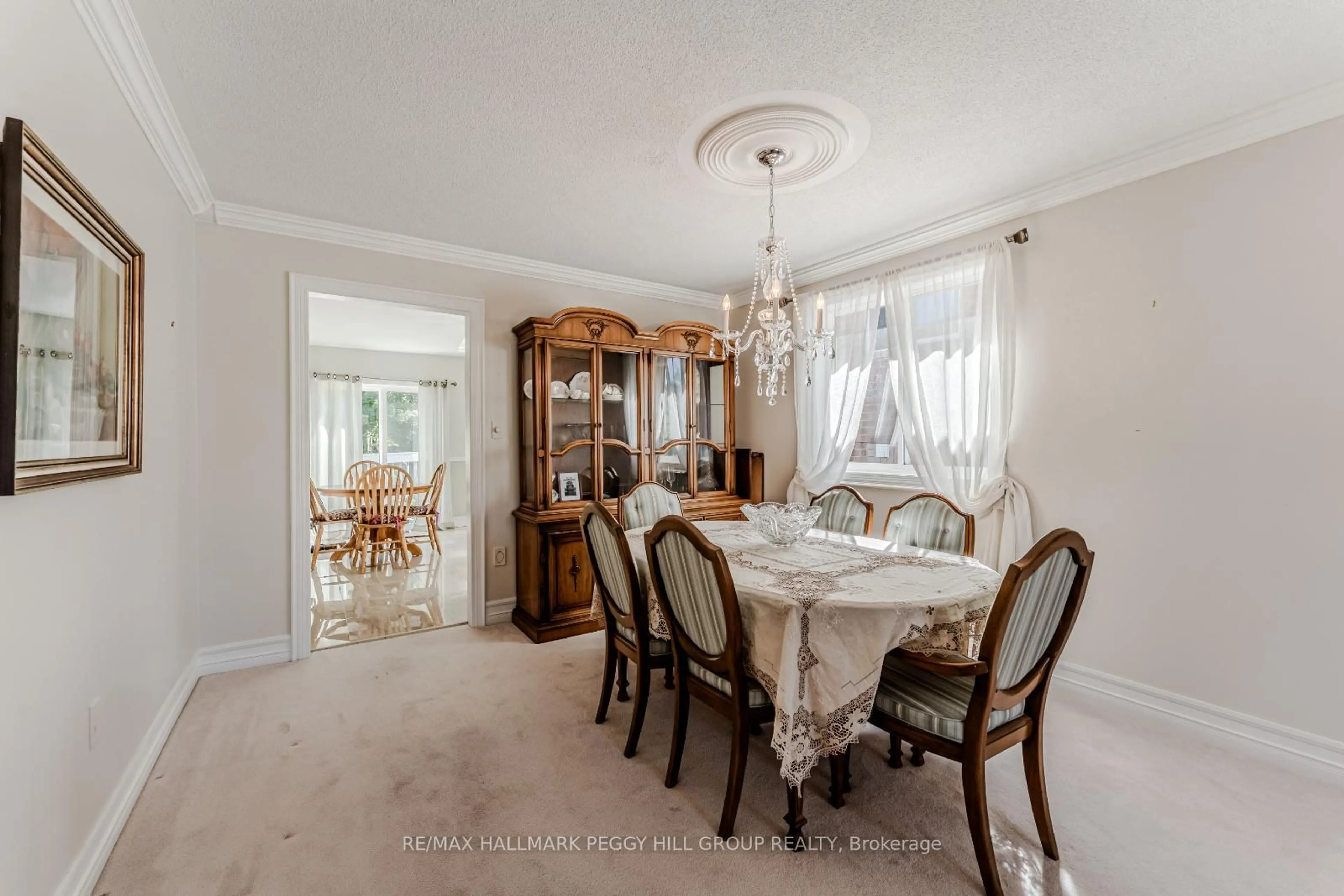 Dining room, unknown for 72 Stanley St, Barrie Ontario L4M 6V5