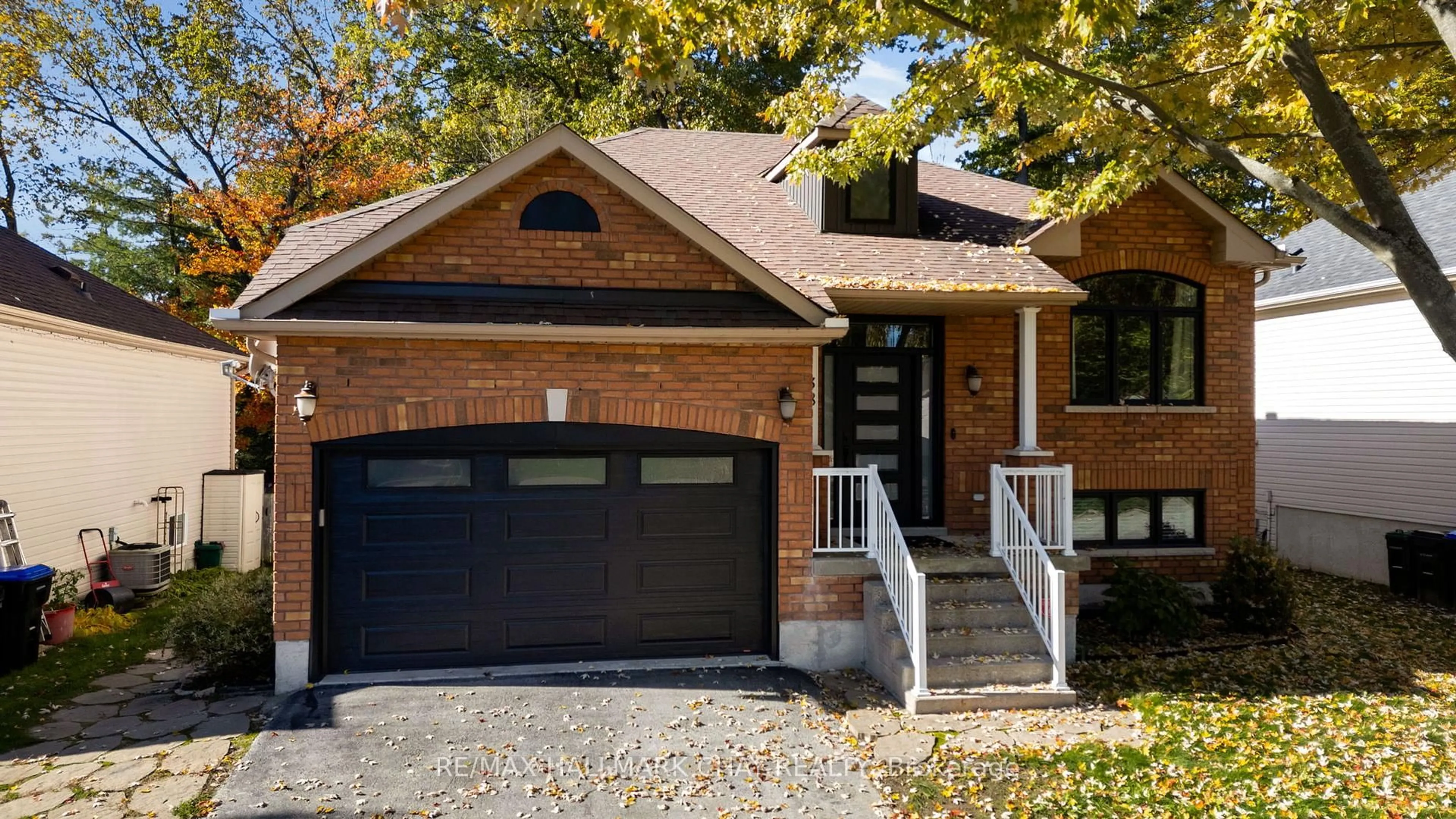 Home with brick exterior material, street for 38 Rose Valley Way, Wasaga Beach Ontario L9Z 3C5