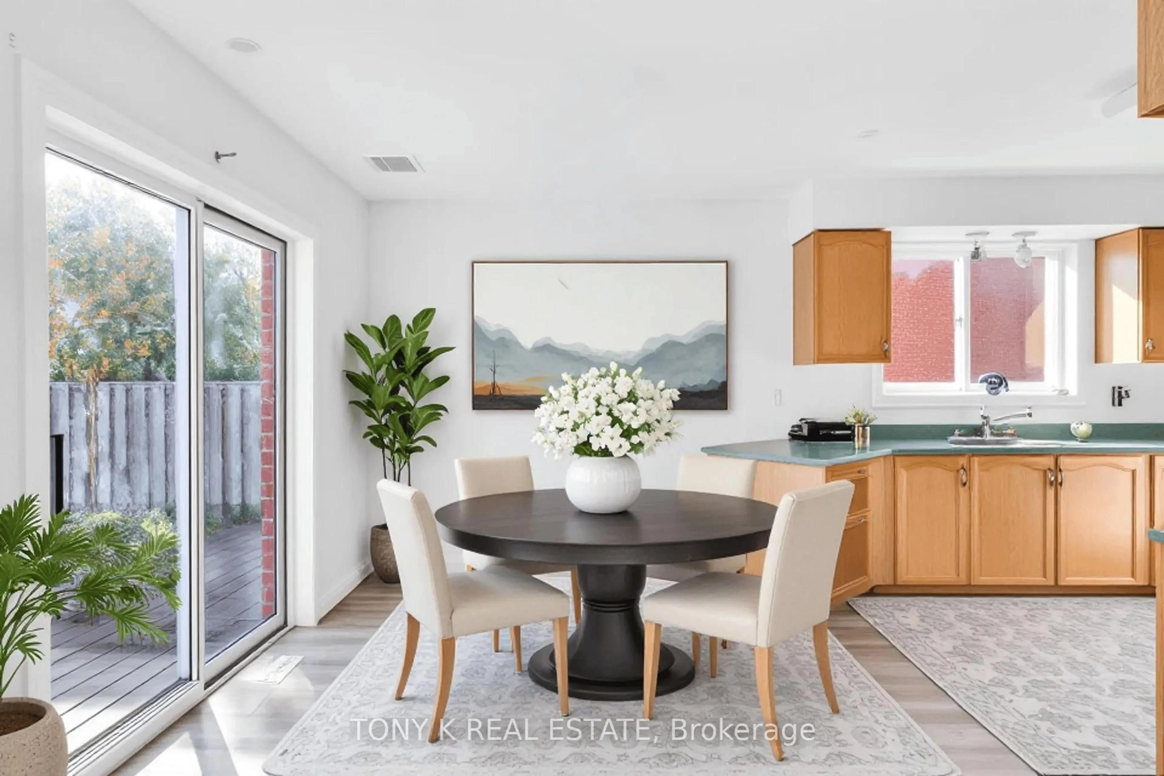 Unknown for 108 Kingsridge Rd, Barrie Ontario L4N 8K5