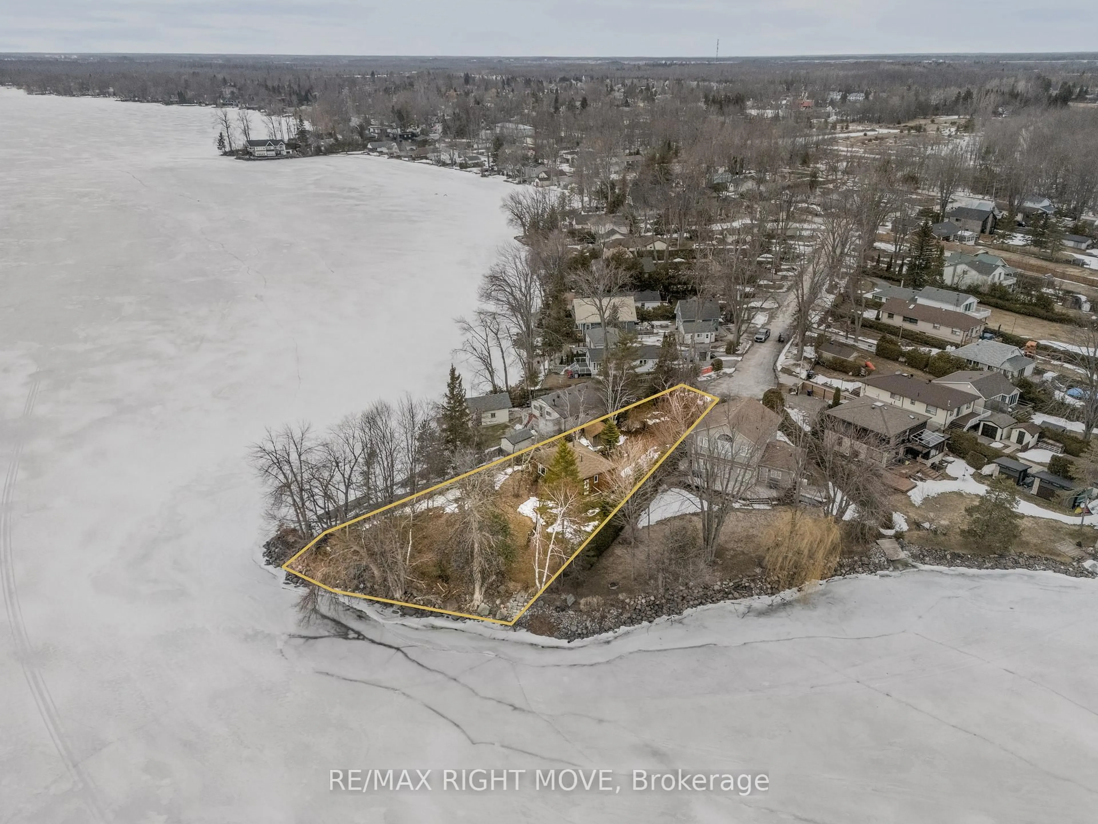 A pic from outside/outdoor area/front of a property/back of a property/a pic from drone, water/lake/river/ocean view for 2674 Lone Birch Tr, Ramara Ontario L0K 1B0