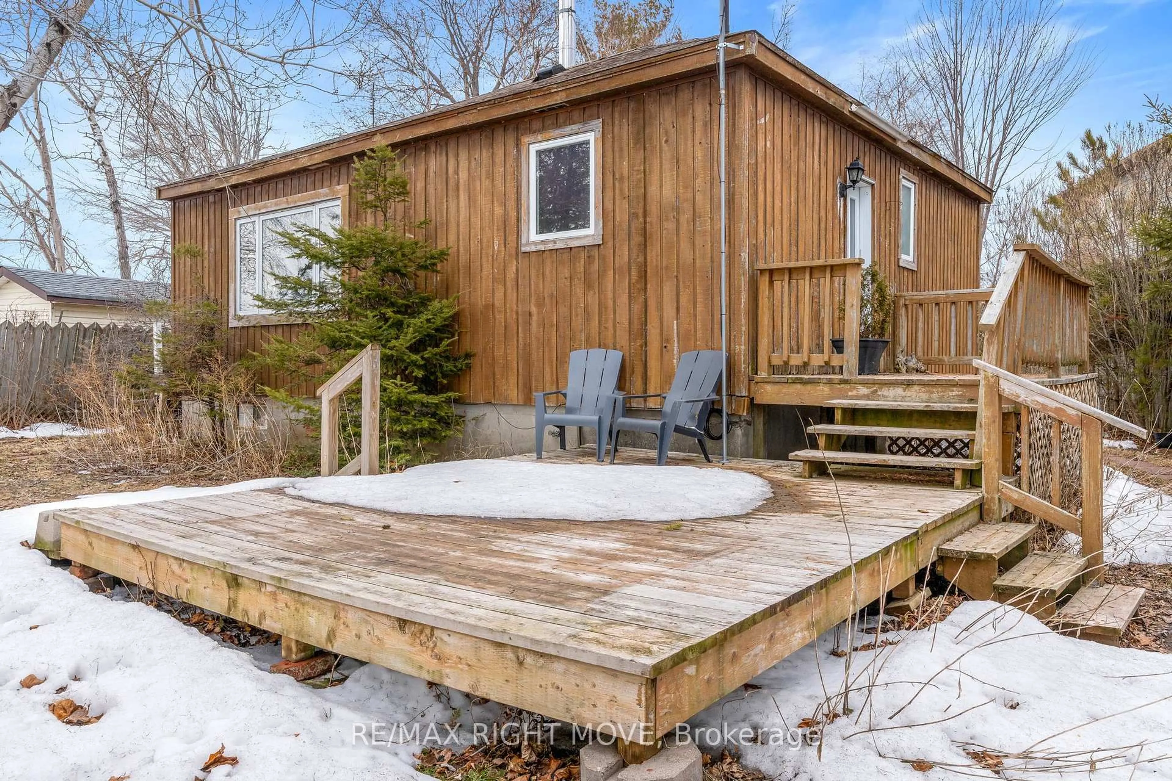 Patio, water/lake/river/ocean view for 2674 Lone Birch Tr, Ramara Ontario L0K 1B0