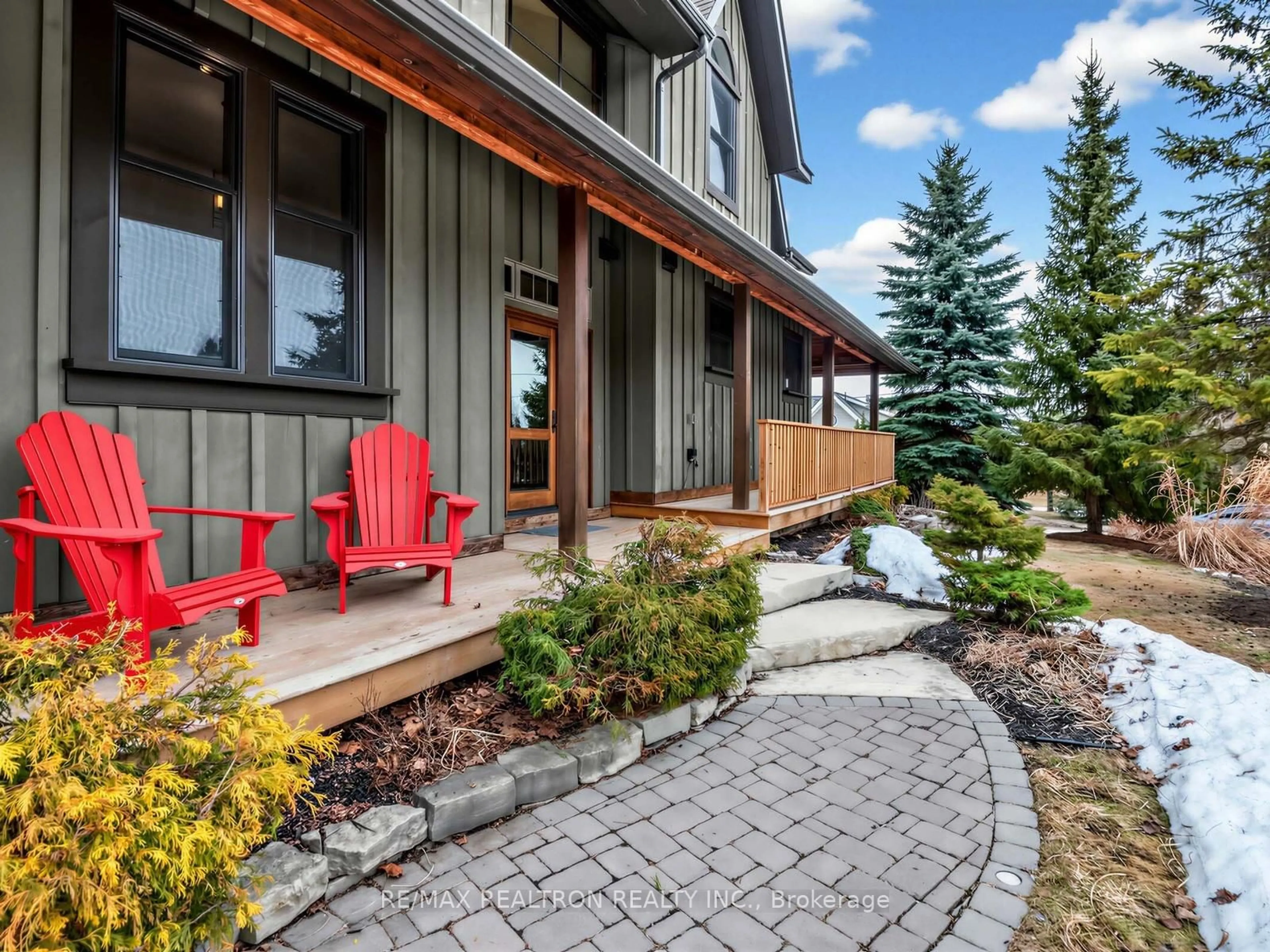 Patio, mountain view for 49 Gray Lane, Barrie Ontario L4N 7T1