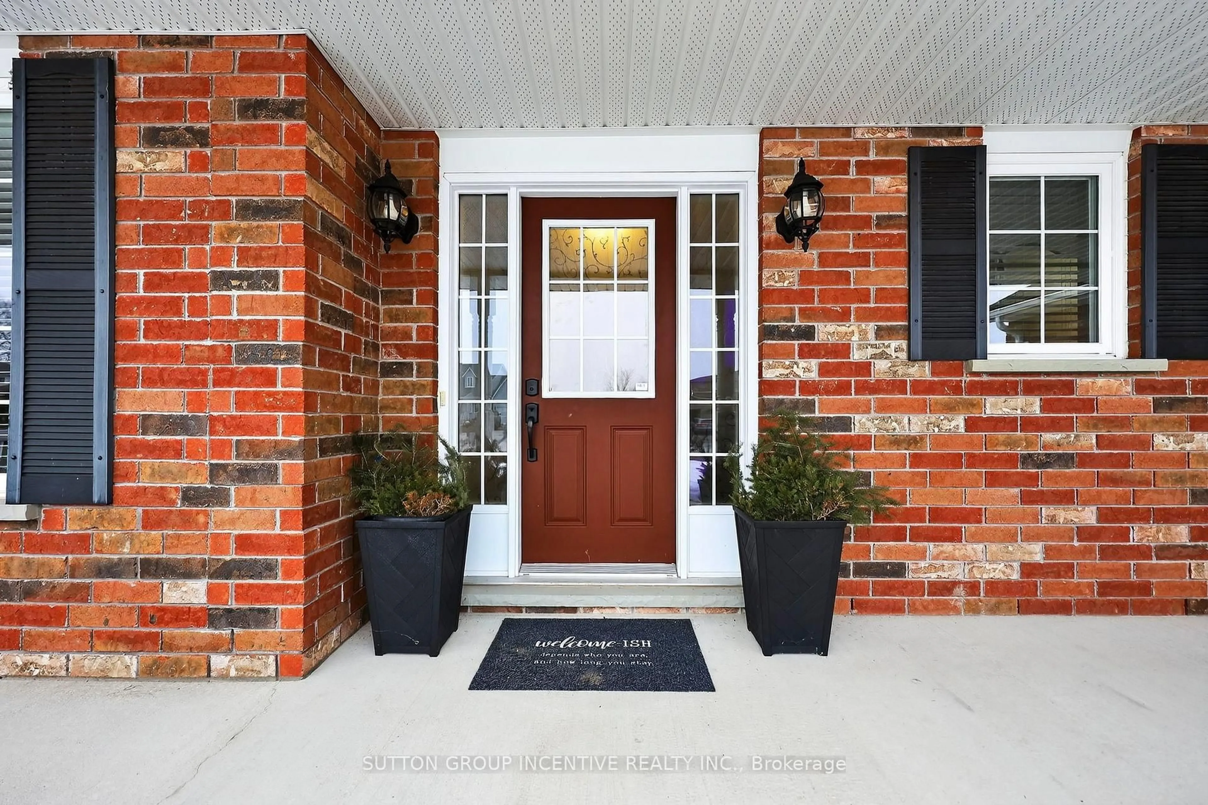 Home with brick exterior material, street for 60 O'neill Circ, Springwater Ontario L0L 2K0