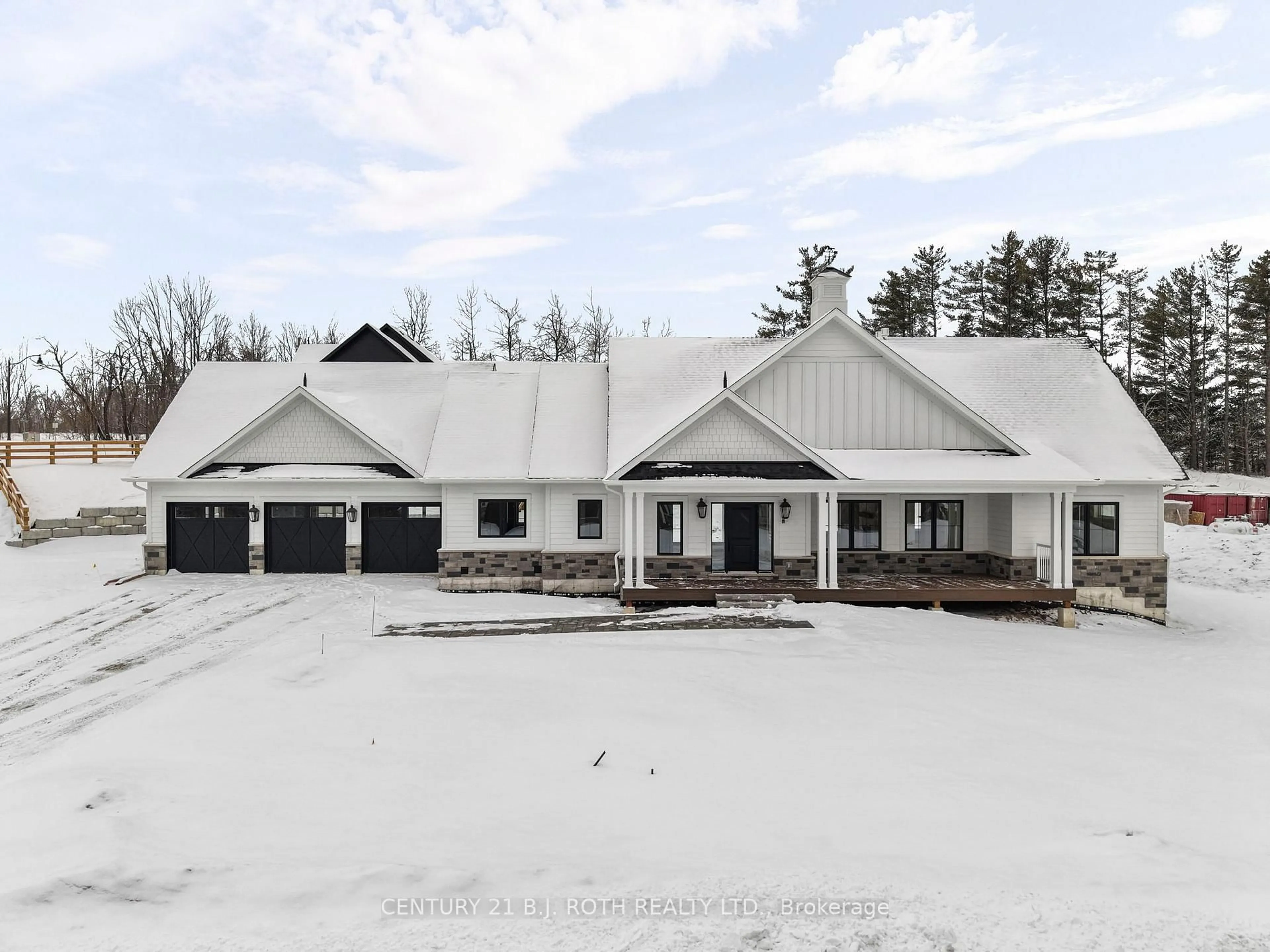 A pic from outside/outdoor area/front of a property/back of a property/a pic from drone, building for 4 Friesian Crt, Oro-Medonte Ontario L0K 1E0