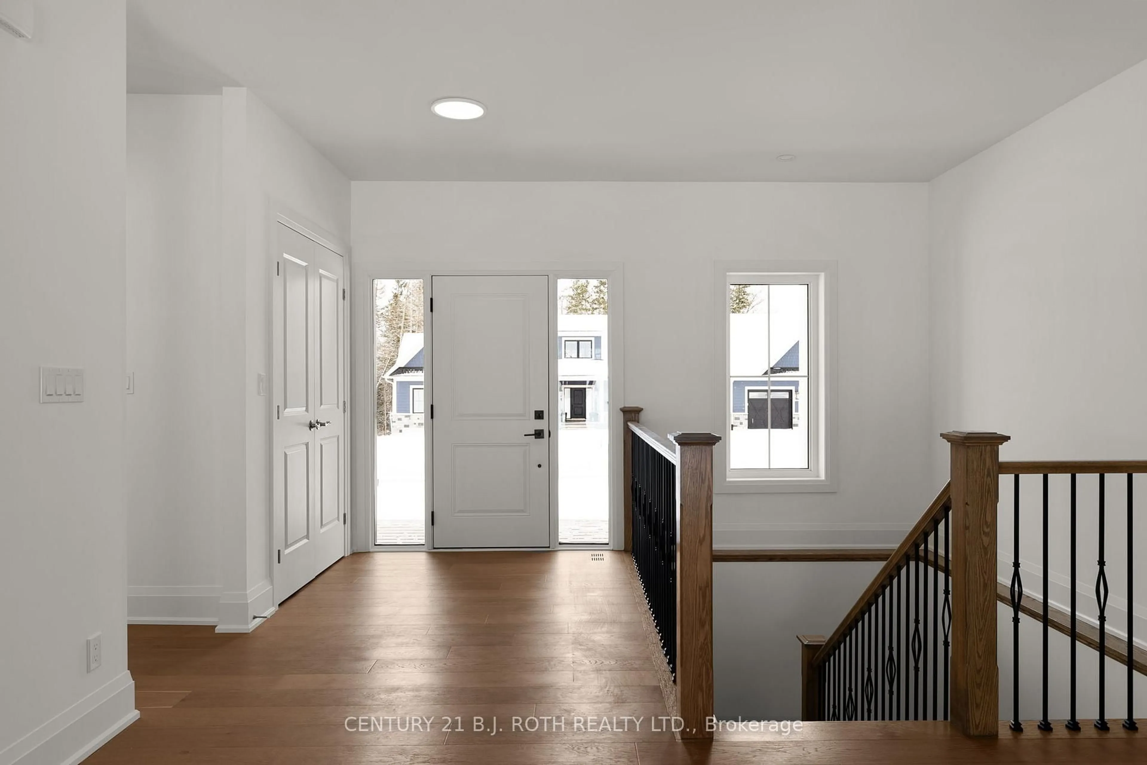 Indoor entryway for 4 Friesian Crt, Oro-Medonte Ontario L0K 1E0