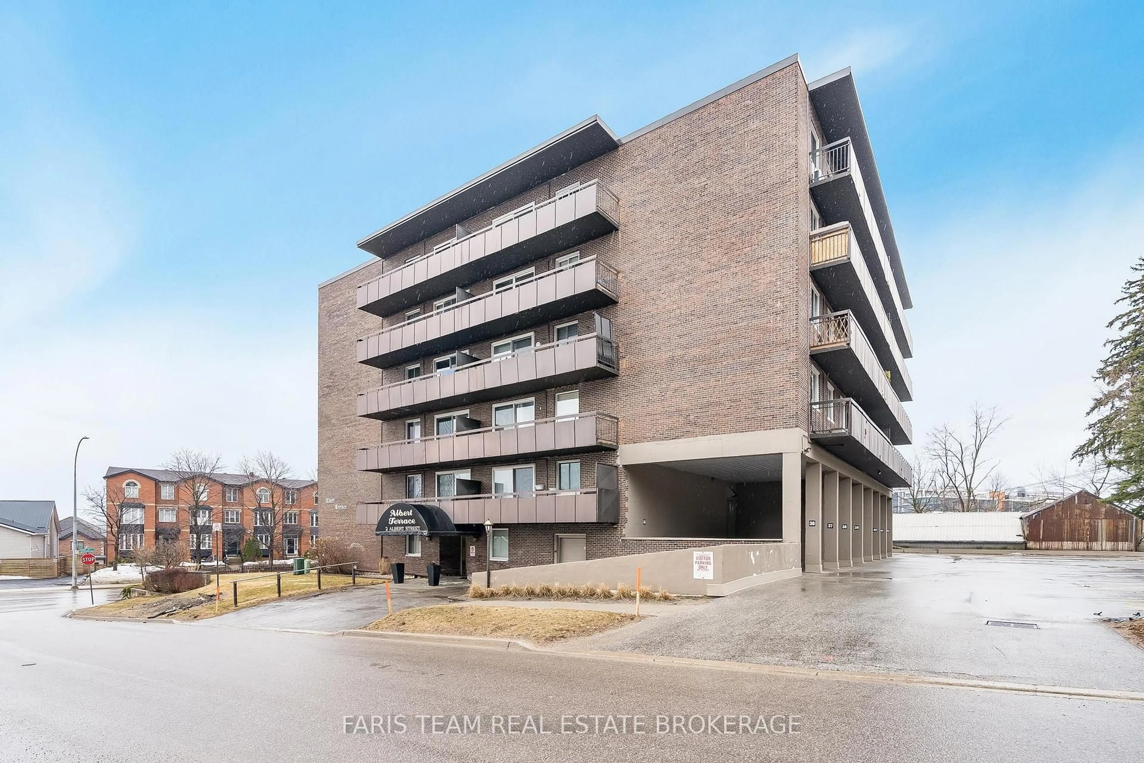 Unknown for 2 Albert St #48, Barrie Ontario L4M 3S4