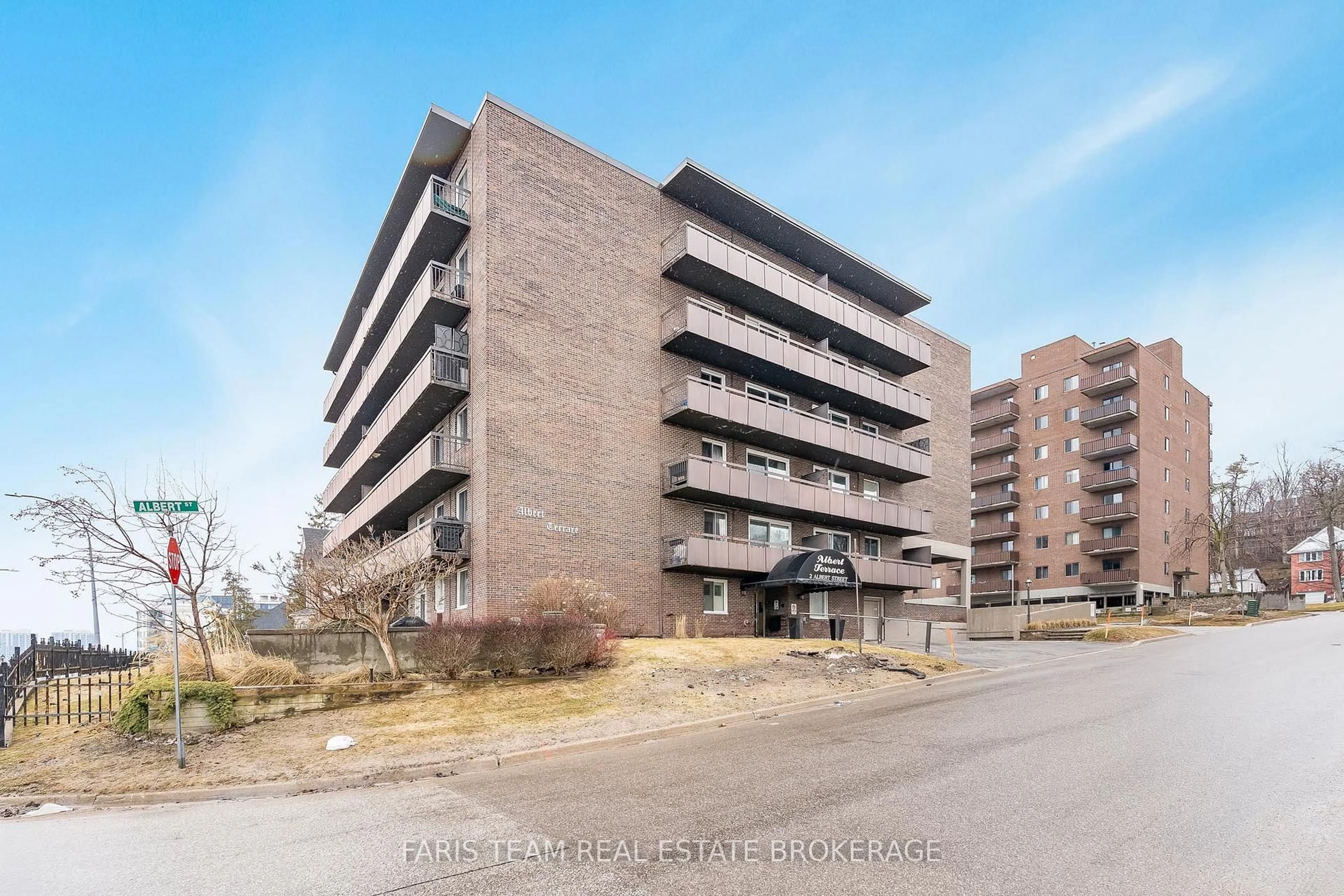 Unknown for 2 Albert St #48, Barrie Ontario L4M 3S4