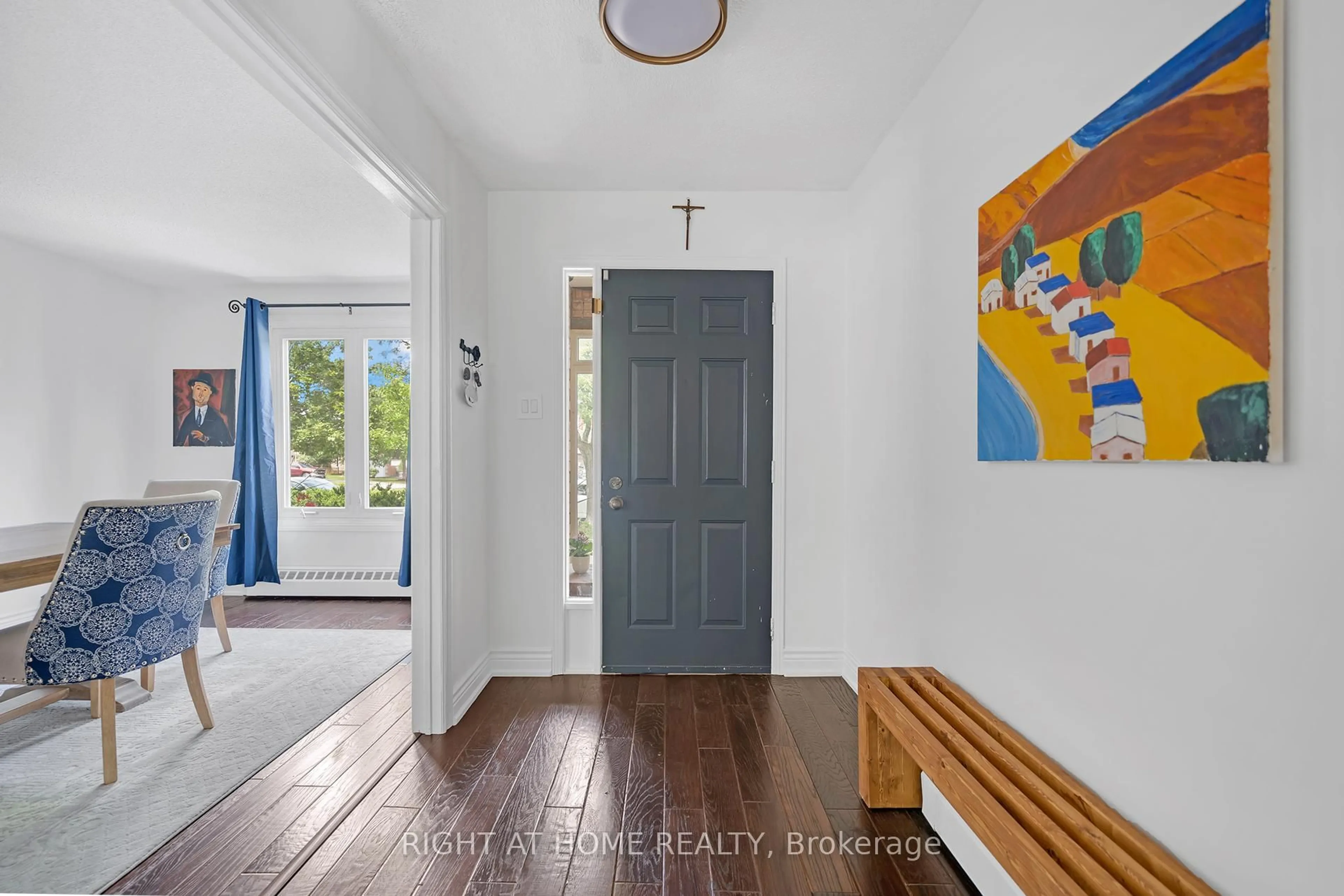 Indoor entryway for 361 Hickling Tr, Barrie Ontario L4M 6A4