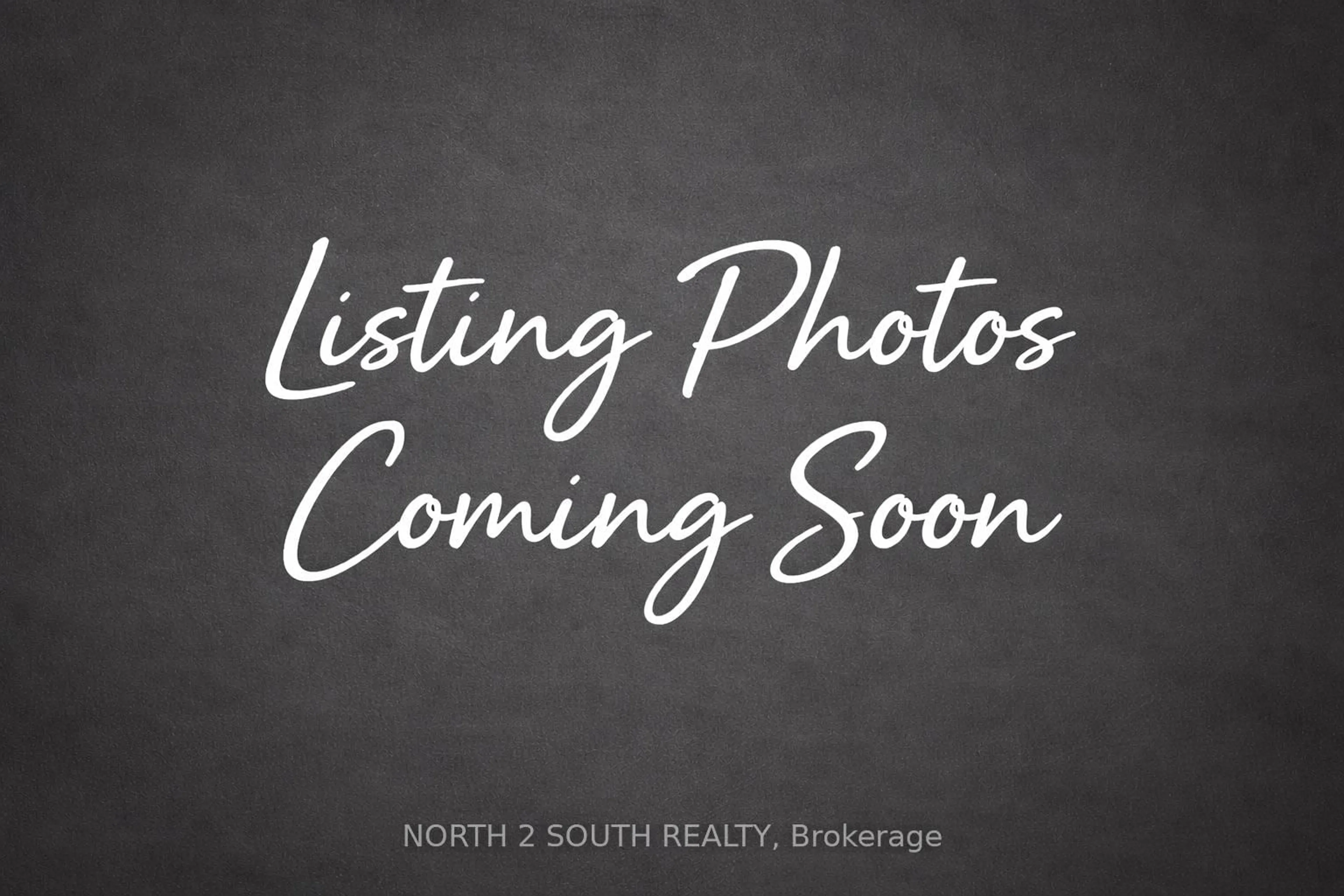 Blurry image for 13 Bayview Ave, Wasaga Beach Ontario L9Z 2Y6