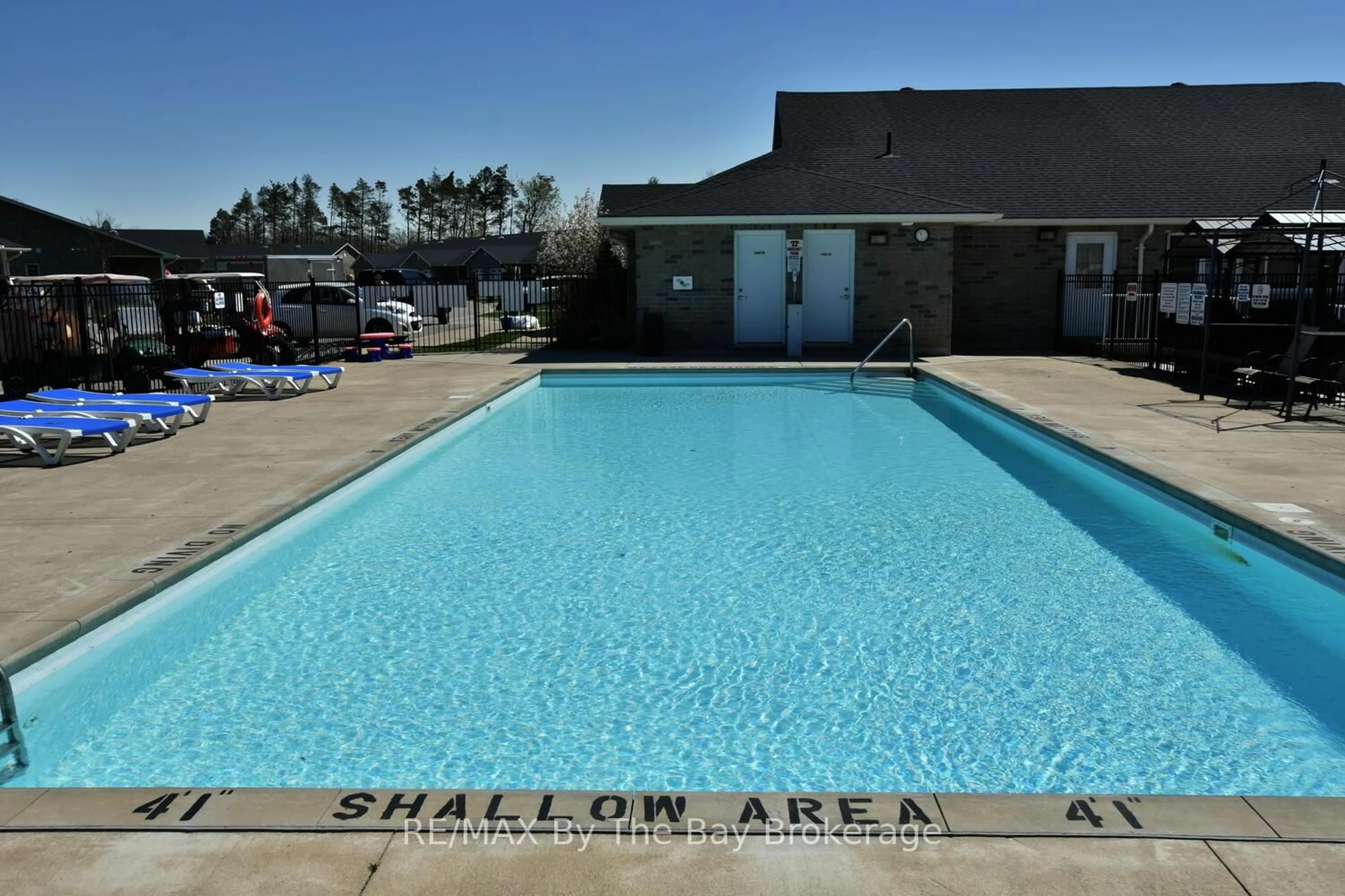 Pool for 15 Carruthers St, Wasaga Beach Ontario L9Z 1K2