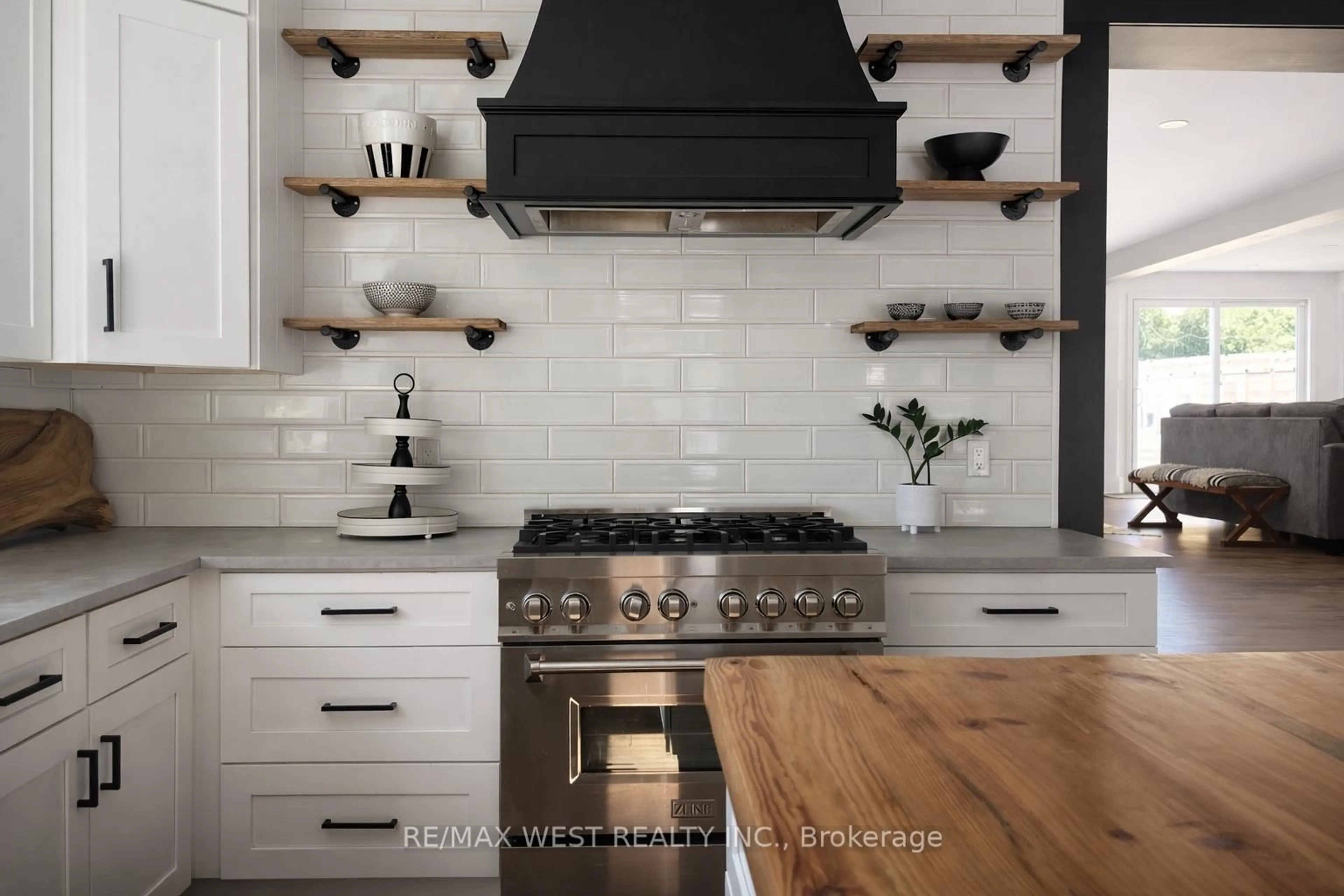 Contemporary kitchen, unknown for 4532 Line 5, Oro-Medonte Ontario L0L 1V0