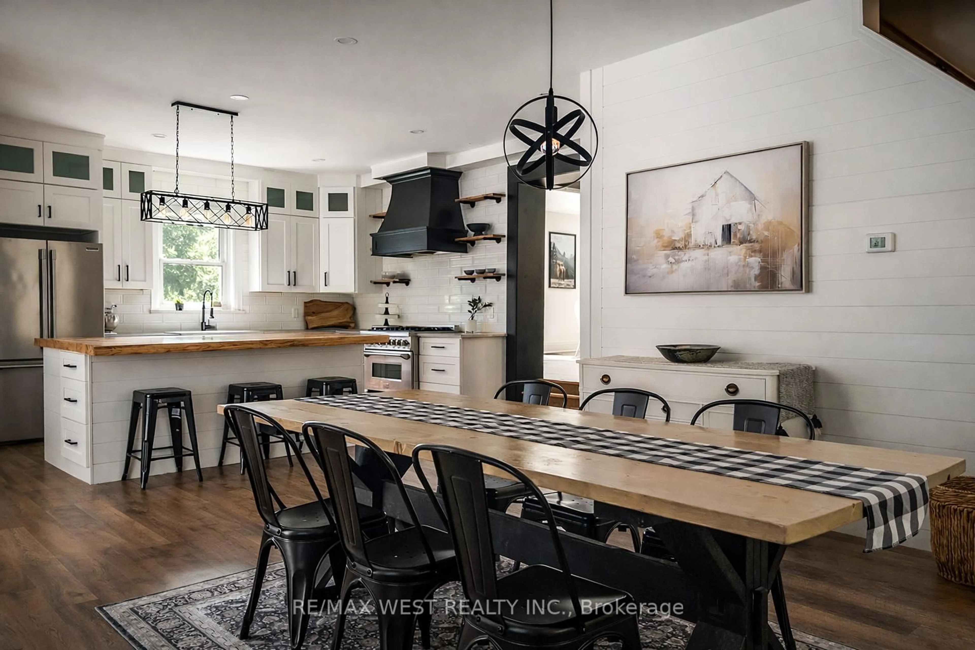 Open concept kitchen, unknown for 4532 Line 5, Oro-Medonte Ontario L0L 1V0