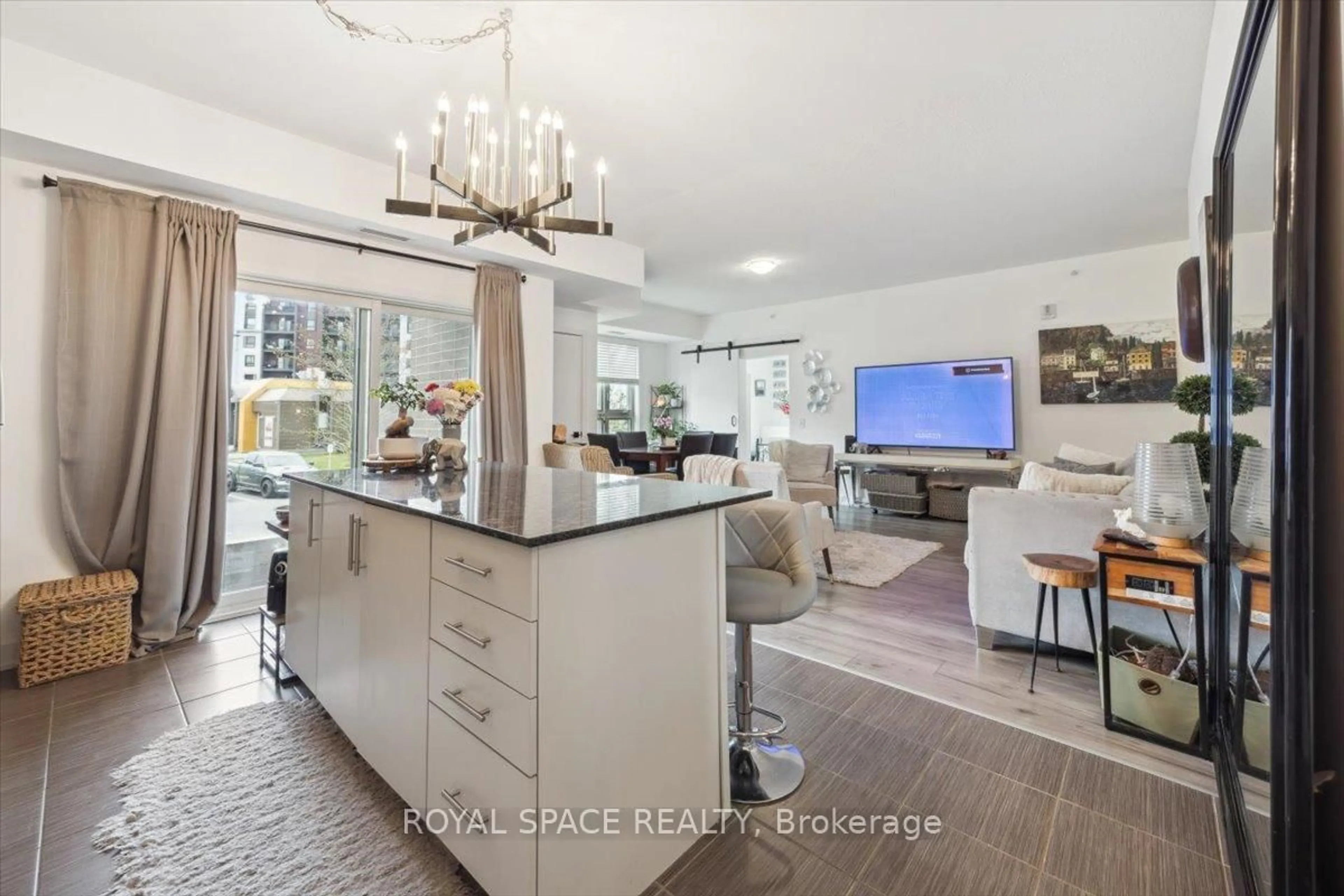 Open concept kitchen, ceramic/tile floor for 5 Chef Lane #101, Barrie Ontario L9J 0J8