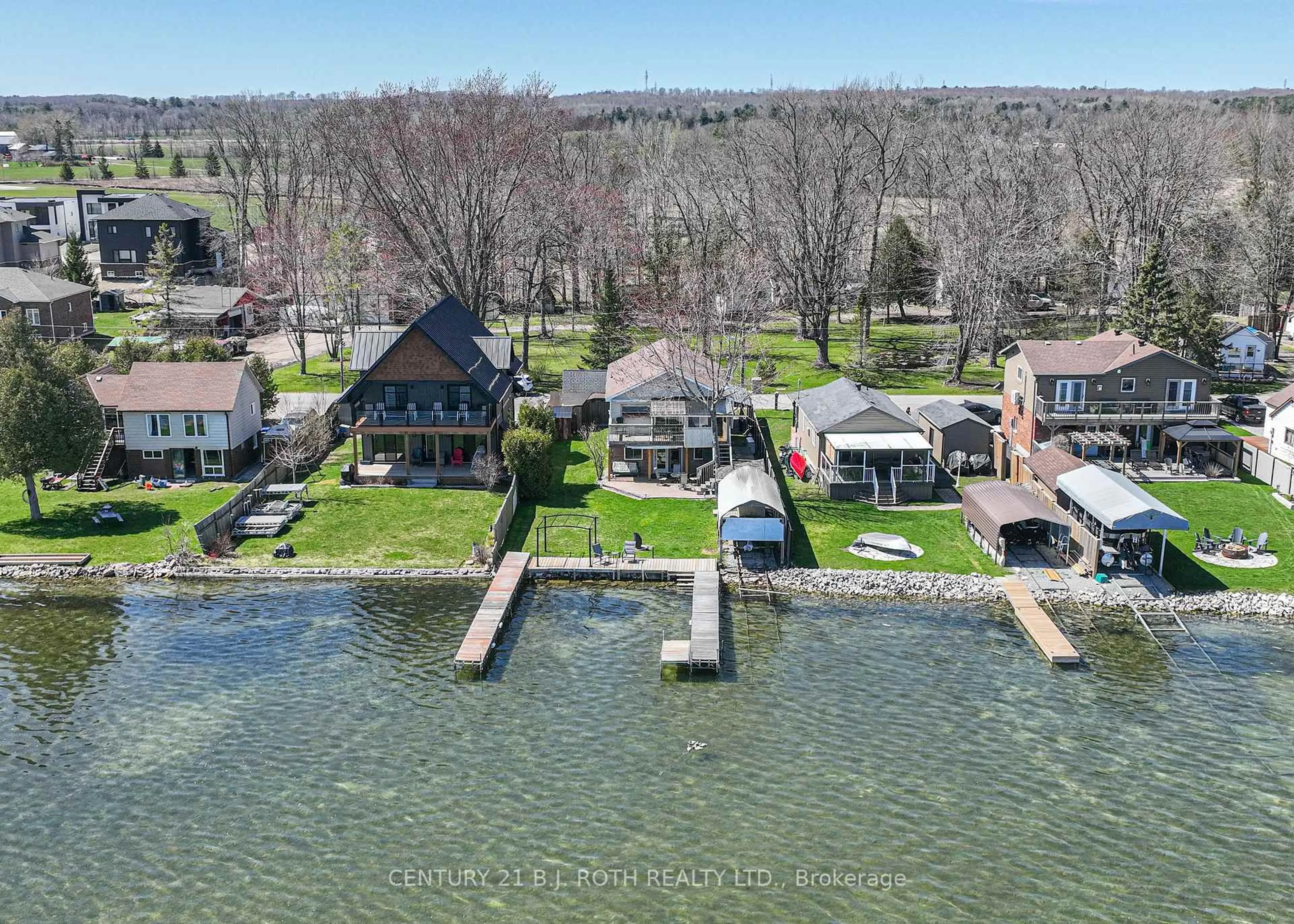 A pic from outside/outdoor area/front of a property/back of a property/a pic from drone, water/lake/river/ocean view for 3801 Wood Ave, Severn Ontario L3V 6H3
