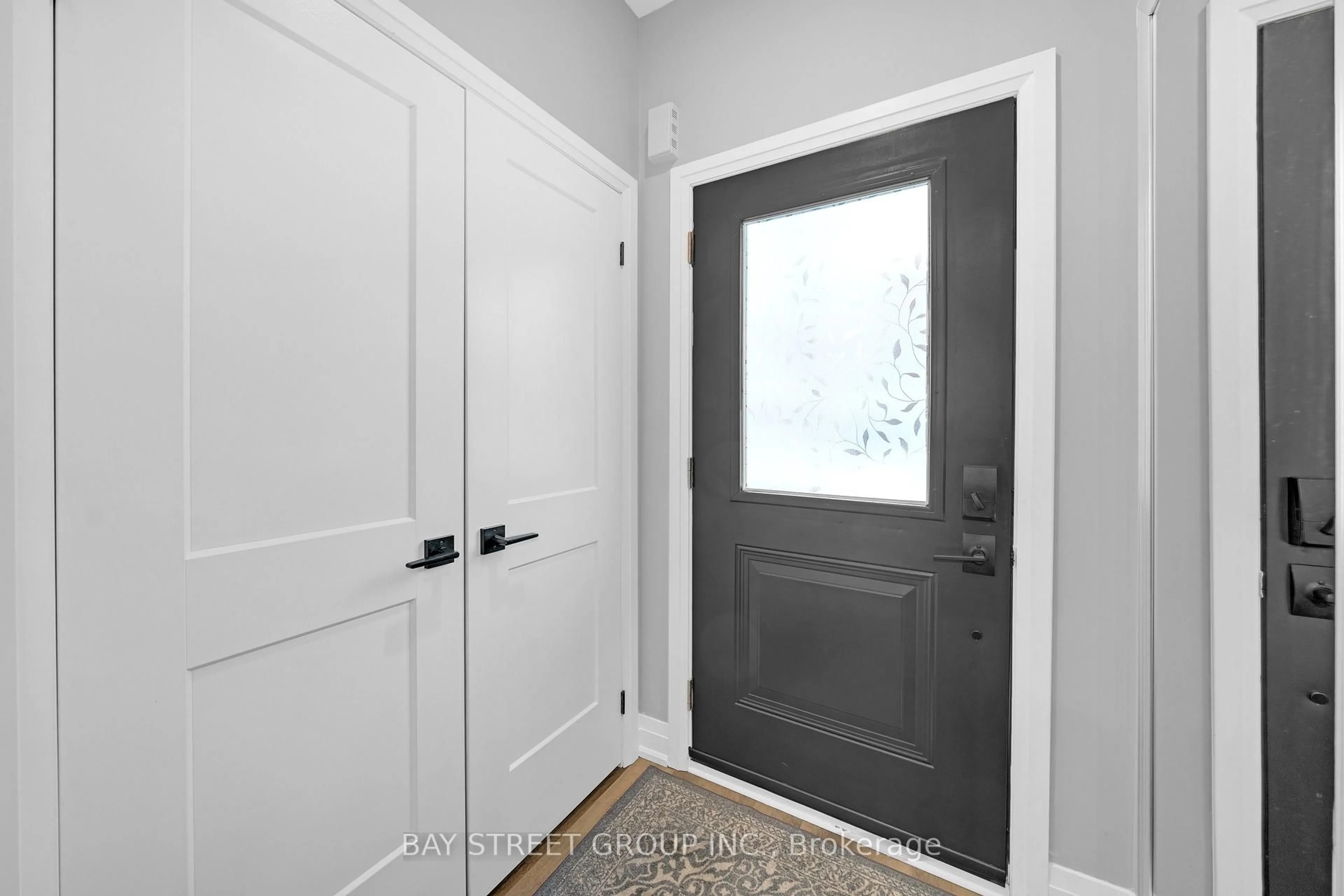 Indoor entryway for 1 Stonehart Lane #22, Barrie Ontario L4M 7E8