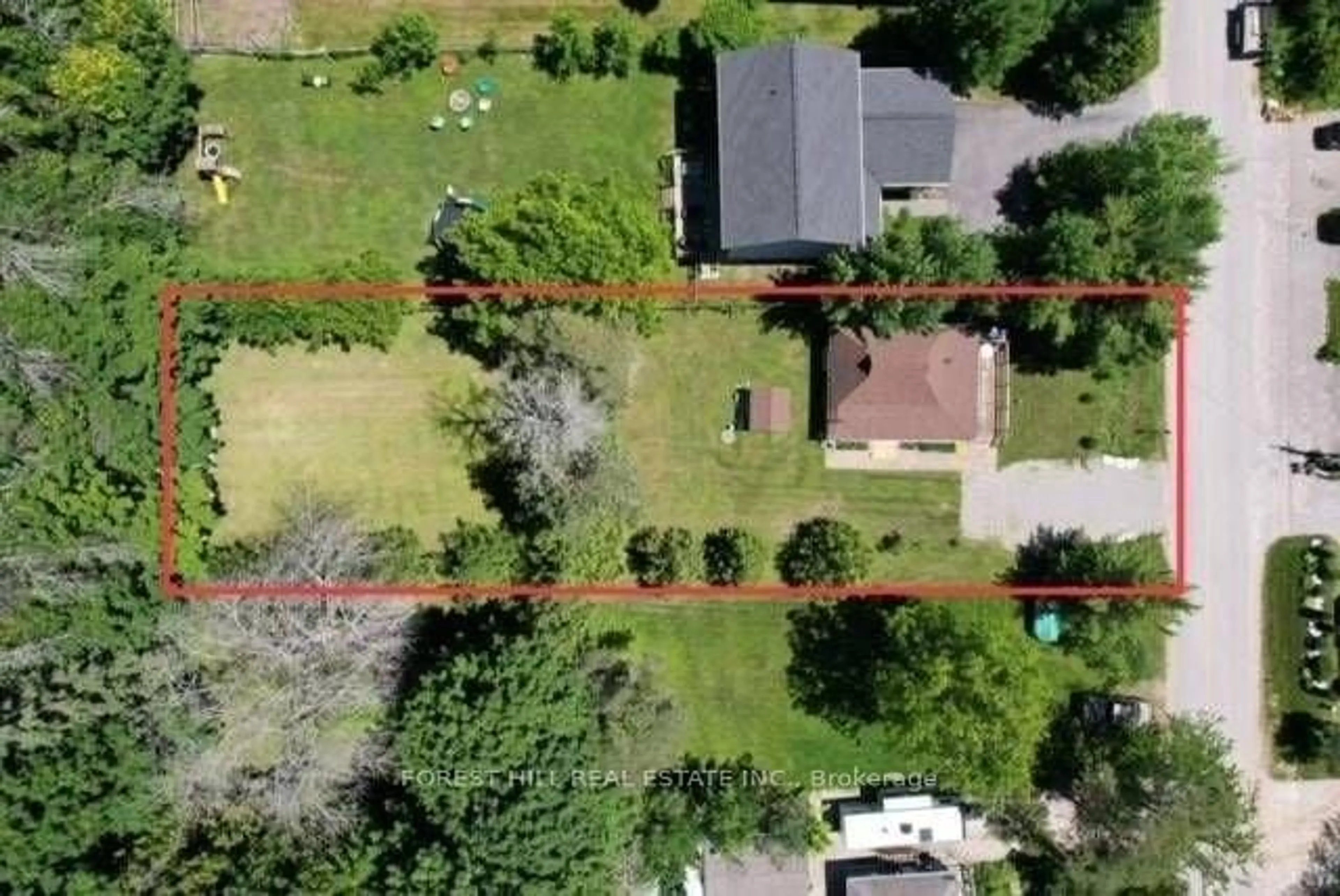 A pic from outside/outdoor area/front of a property/back of a property/a pic from drone, street for 2224 Lakeshore Rd, Oro-Medonte Ontario L0L 1T0