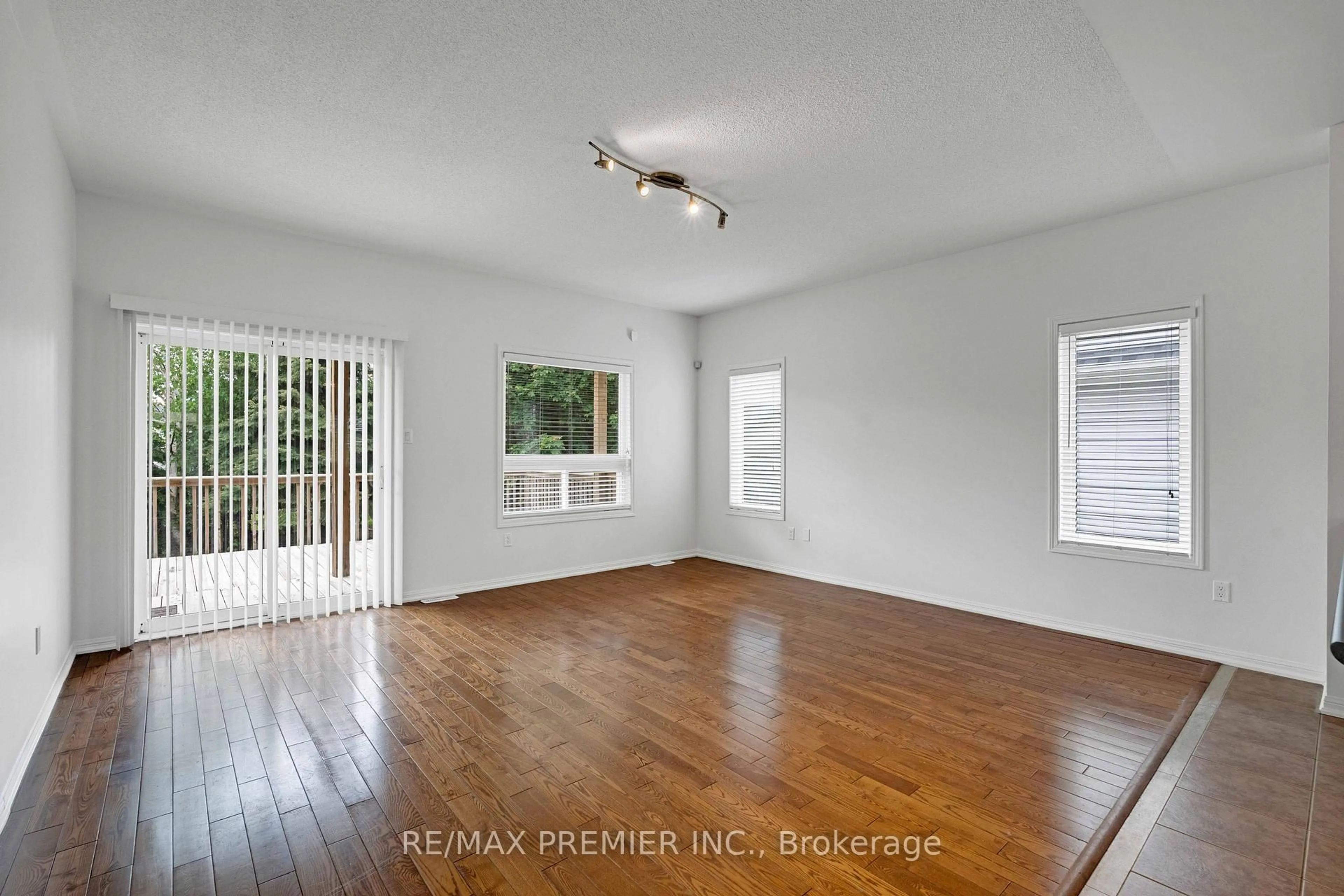 A pic of a room for 67 Meadowlark Blvd, Wasaga Beach Ontario L9Z 3B3