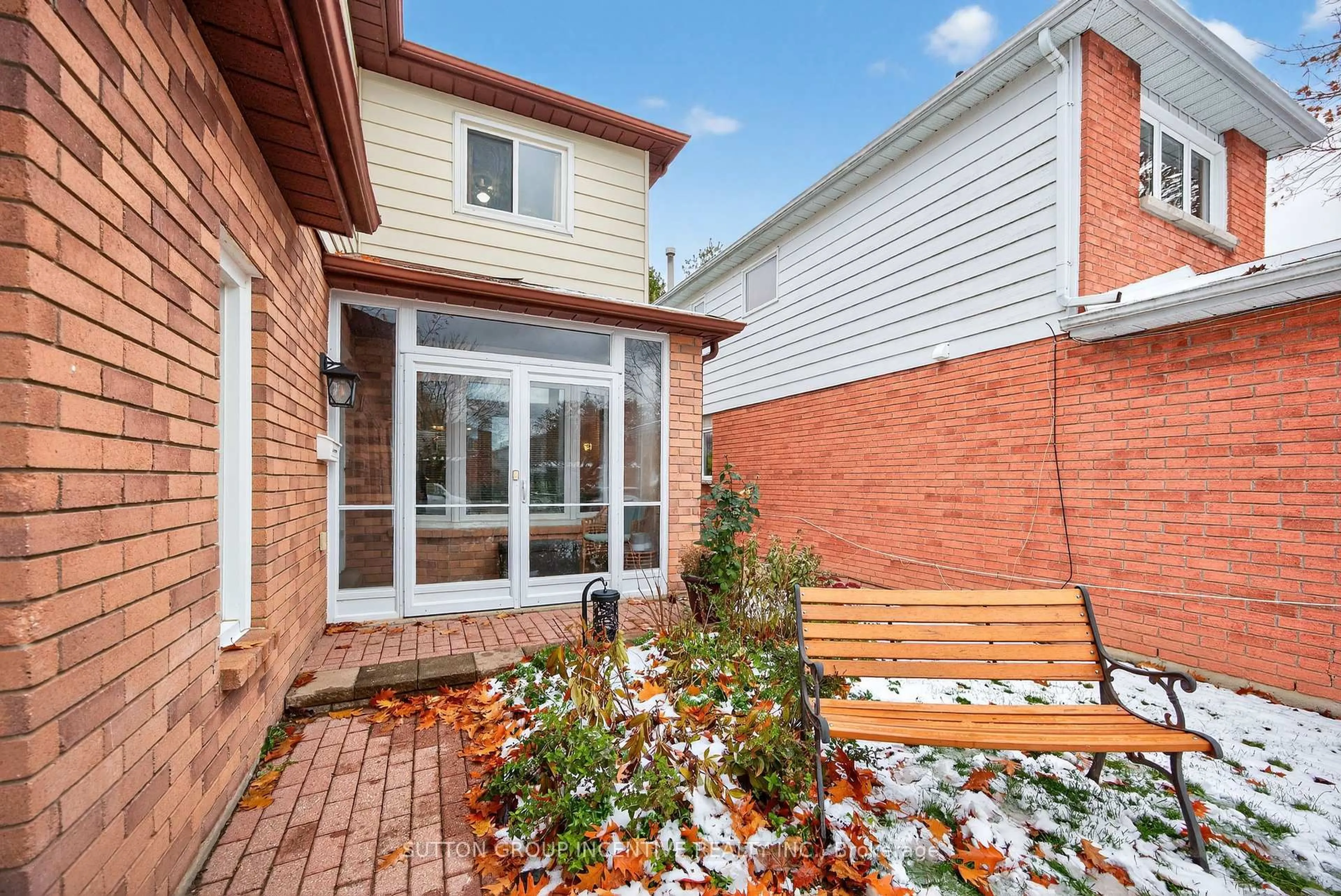 Home with brick exterior material, street for 113 Garden Dr, Barrie Ontario L4N 5T9