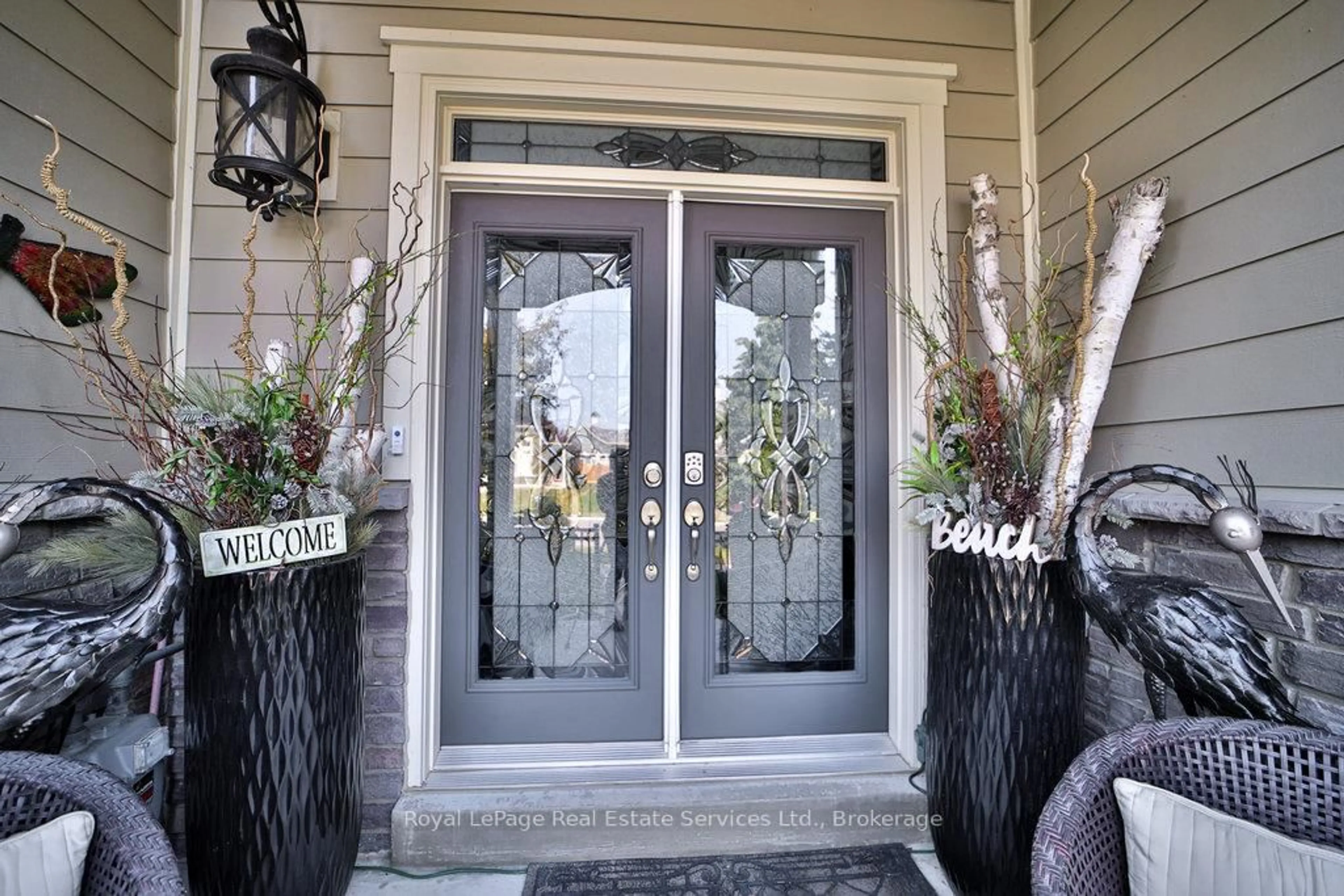 Indoor entryway for 13 Sandy Coast Cres, Wasaga Beach Ontario L9Z 0G1