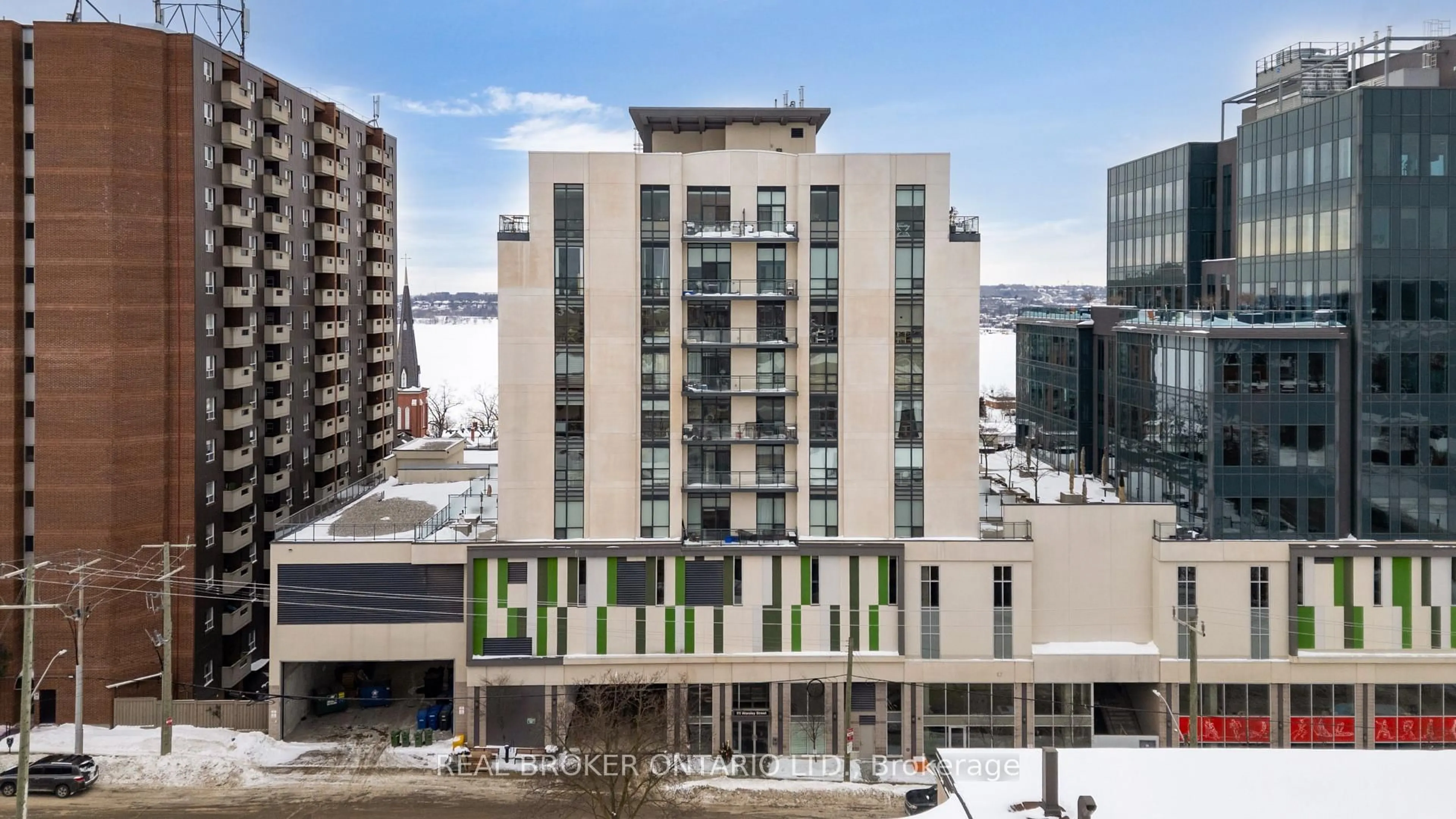 Unknown for 111 Worsley St ##503, Barrie Ontario L4M 0J5