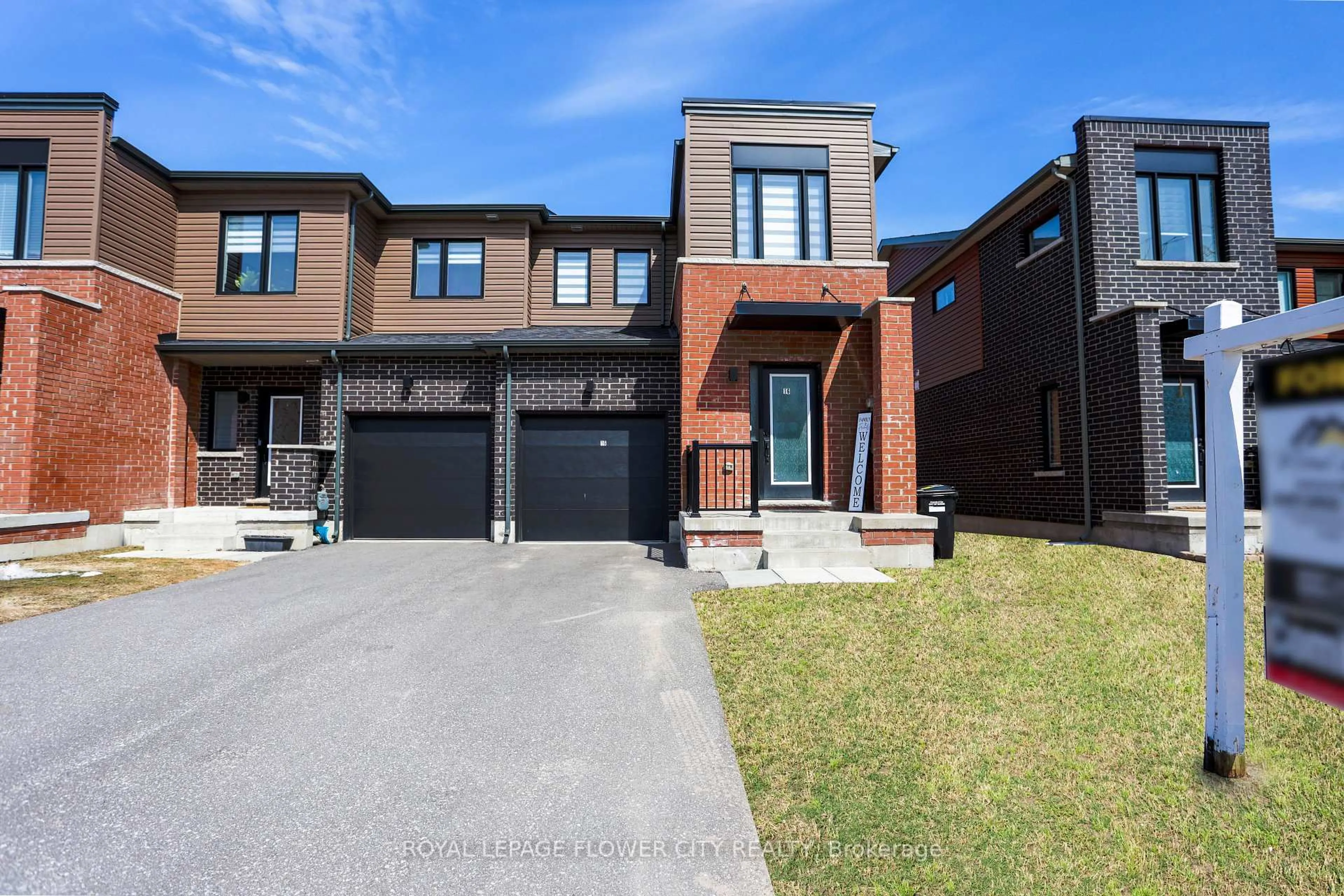 Home with brick exterior material, street for 16 Fairlane Ave, Barrie Ontario L9J 0M9