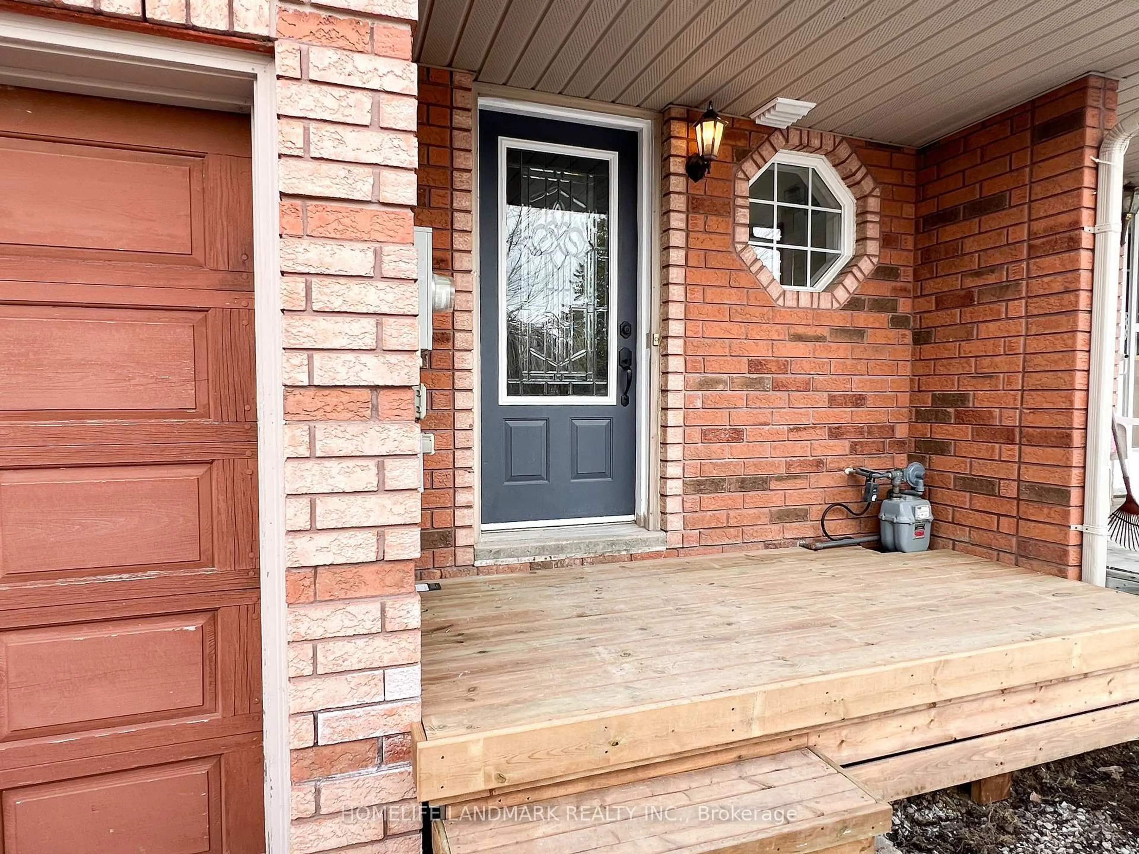 Home with brick exterior material, street for 6 Silver Maple Cres, Barrie Ontario L4N 8T3