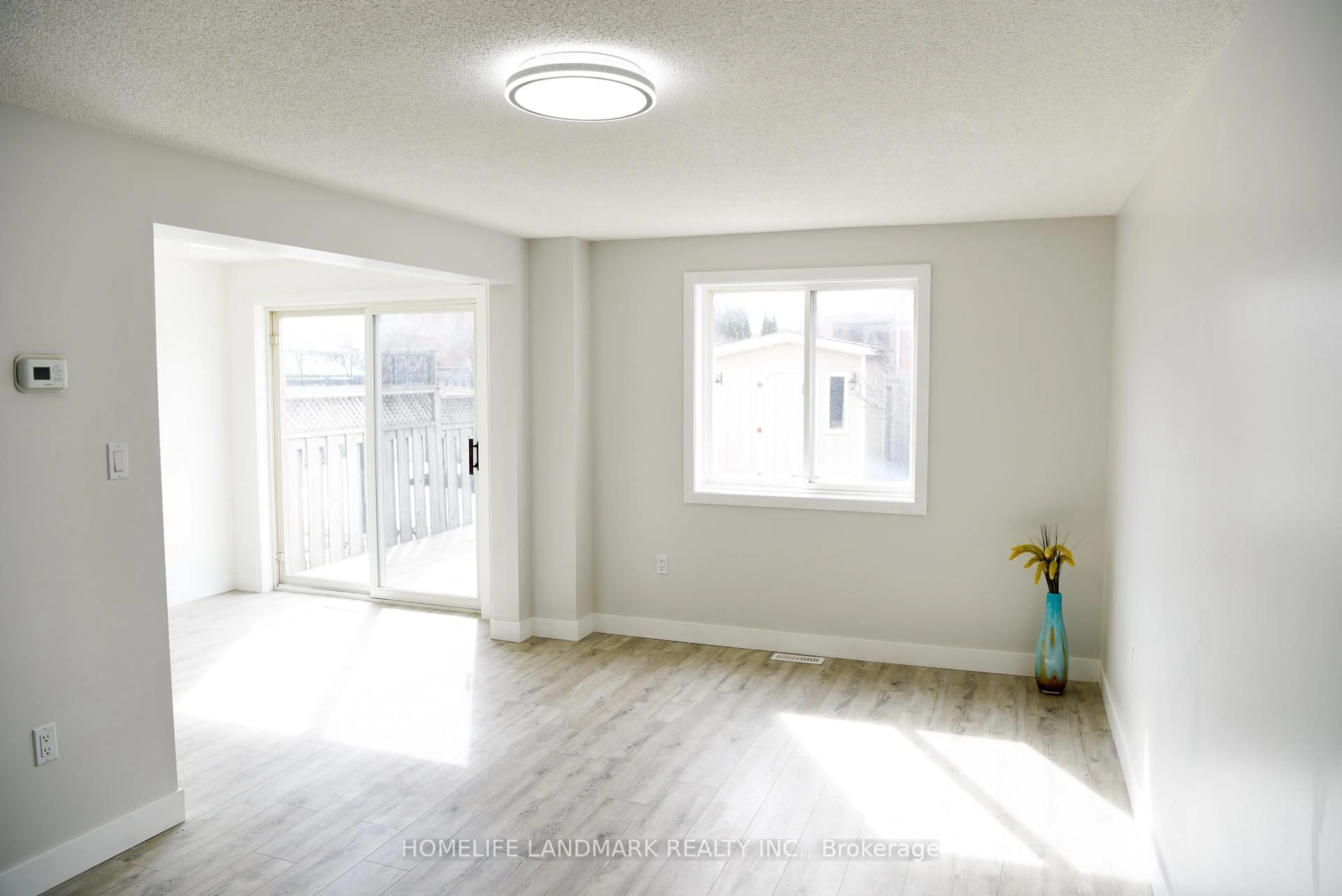 A pic of a room for 6 Silver Maple Cres, Barrie Ontario L4N 8T3